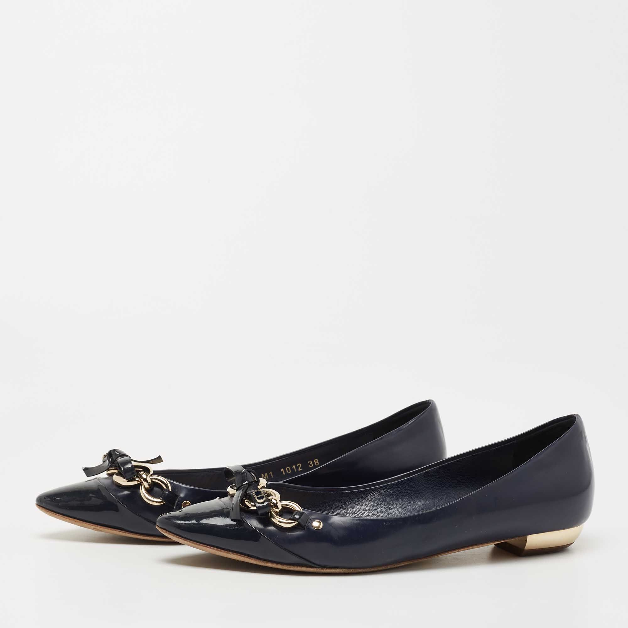 

Dior Two Tone Patent and Leather Chain Detail Bow Ballet Flats Size, Navy blue