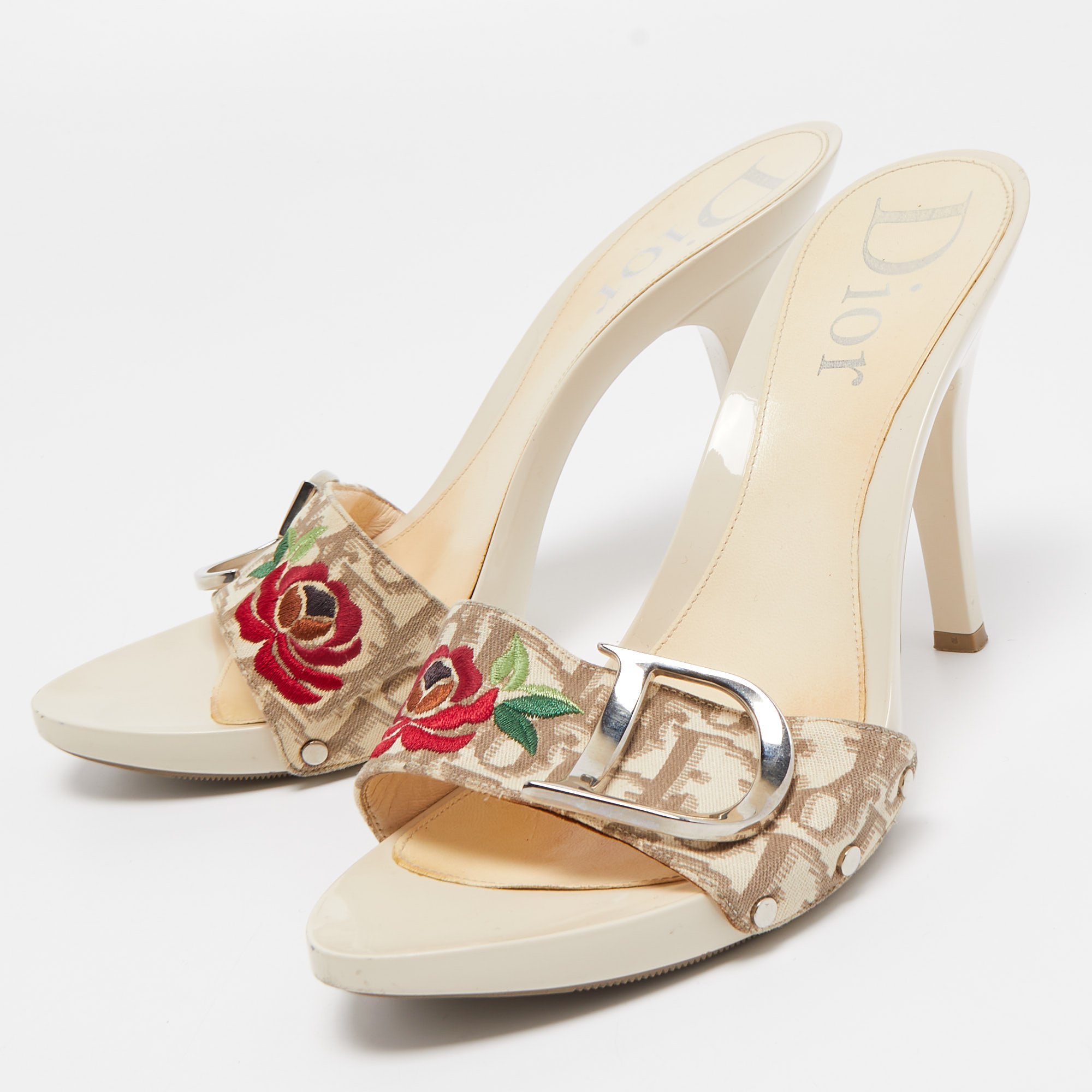 

Dior Cream Canvas CD Rose Embroided Slide Clogs Sandals Size