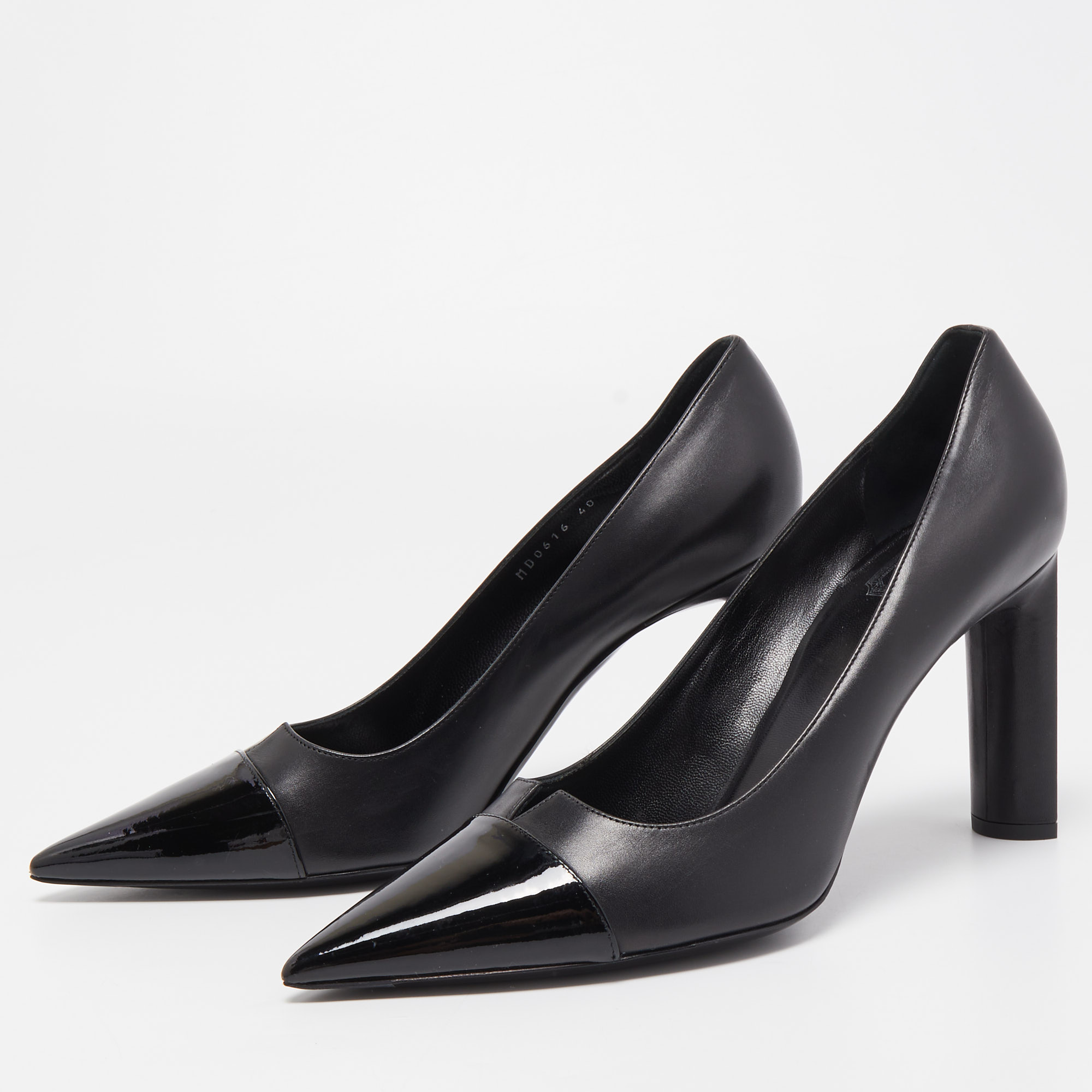

Dior Black Leather Pointed Cap Toe Pumps Size