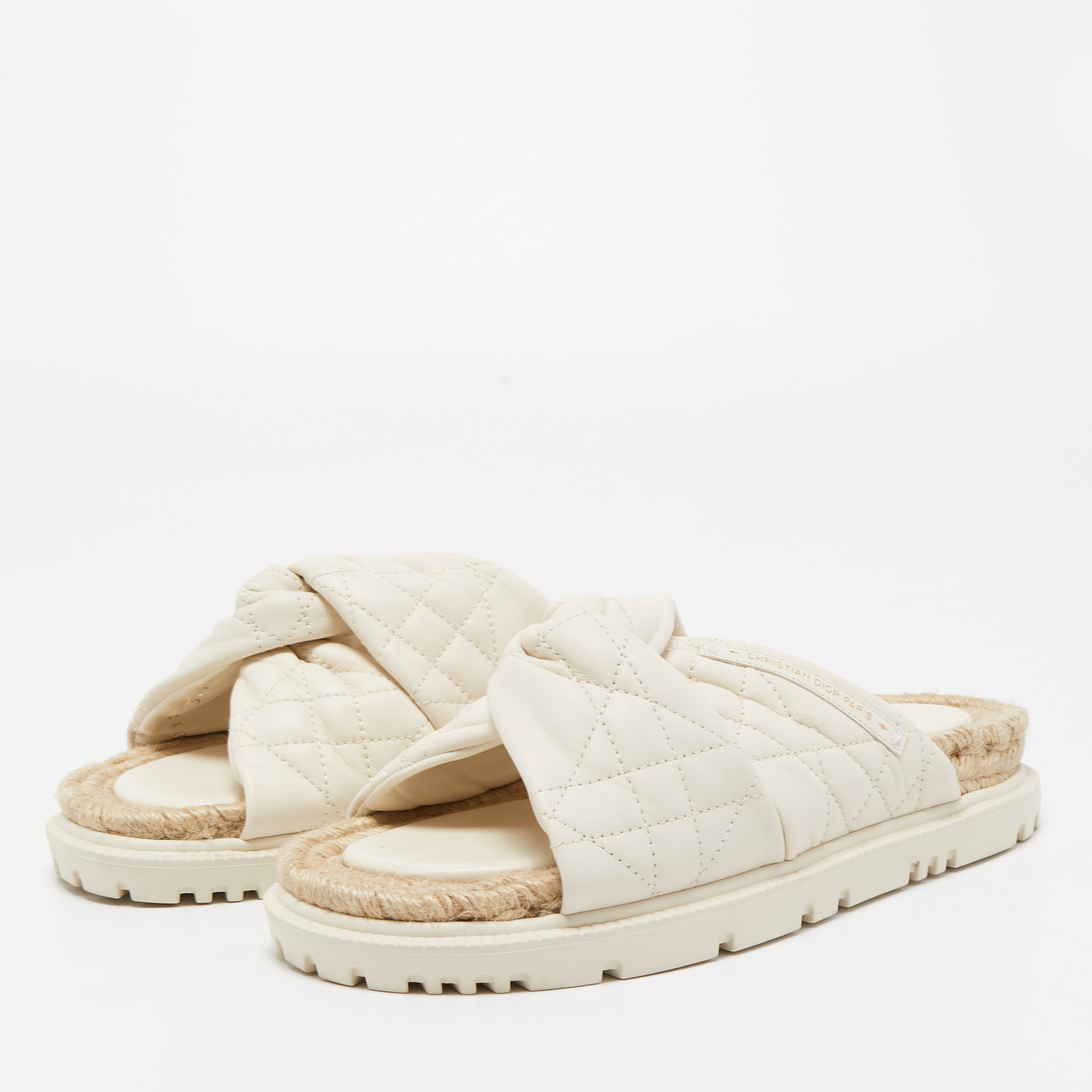 

Dior White Quilted Leather D-Twist Espadrille Flat Slides Size