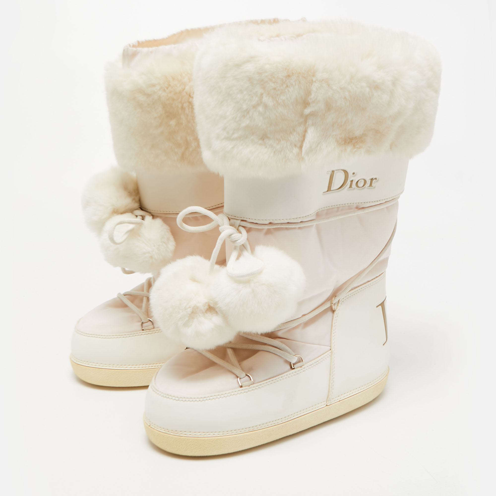 

Dior White Leather and Shearling Snow Boots Size -40