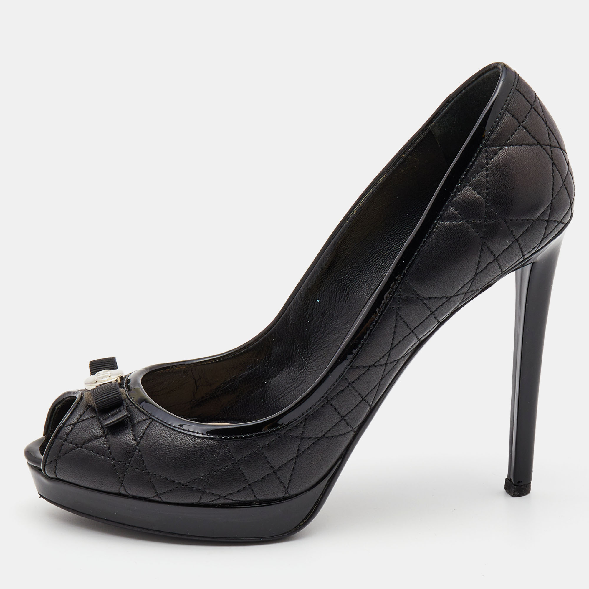 

Dior Black Cannage Quilted And Patent Leather Bow Pumps Size