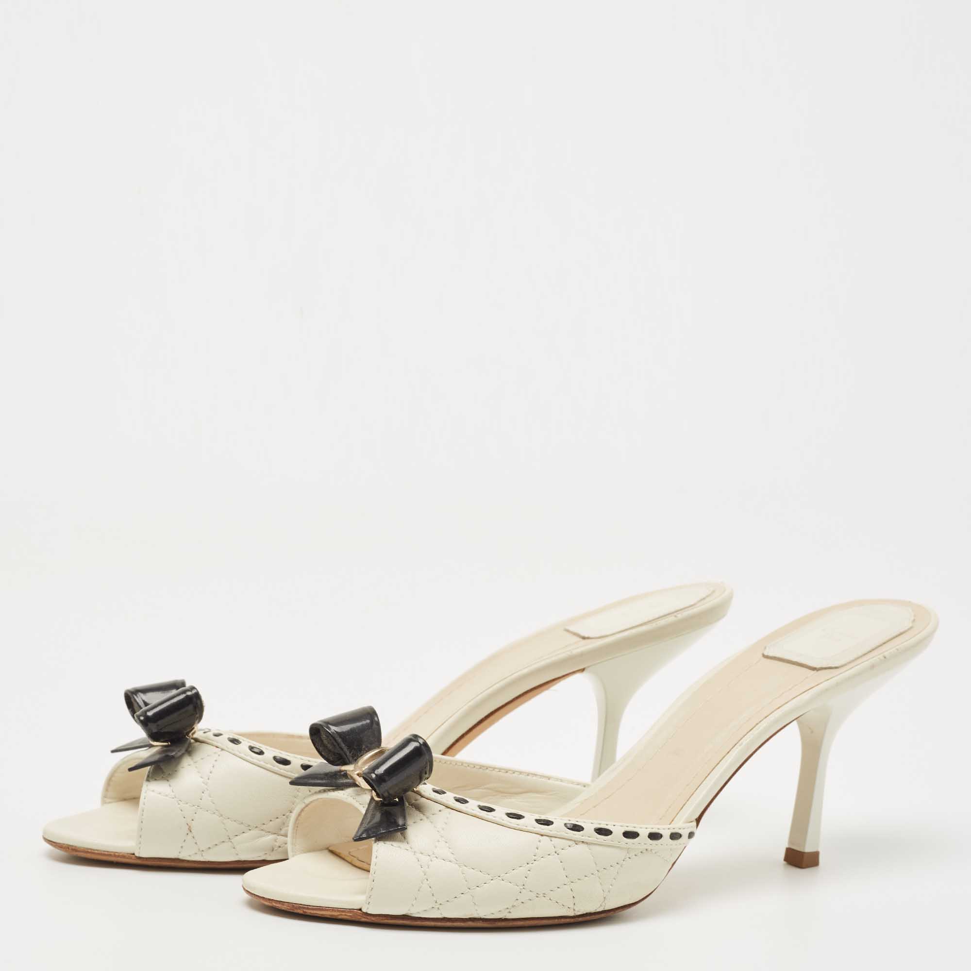 

Dior Off White Quilted Leather CD Bow Slide Sandals Size