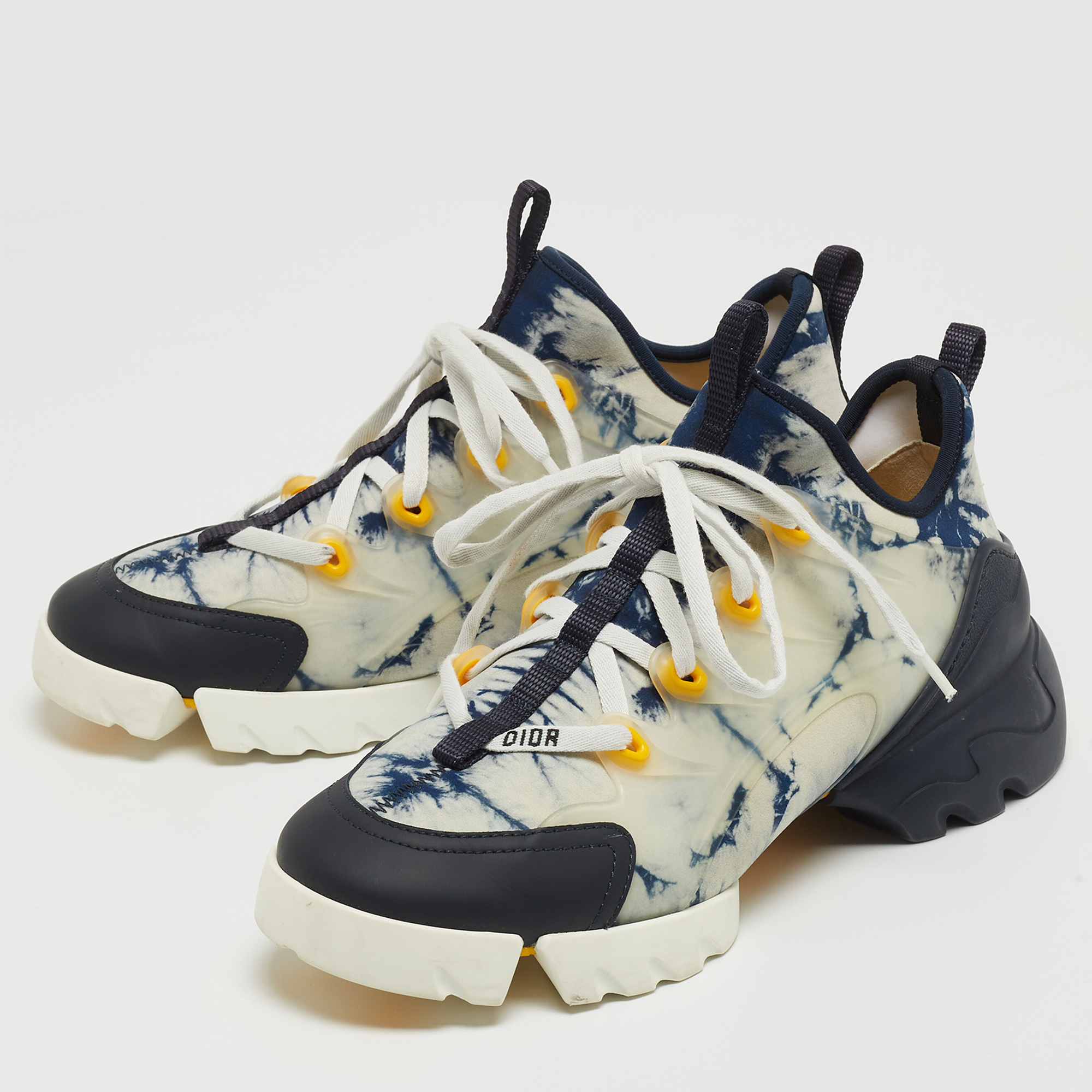 

Dior Two Tone Printed Fabric and Leather D-Connect Sneakers Size, Navy blue