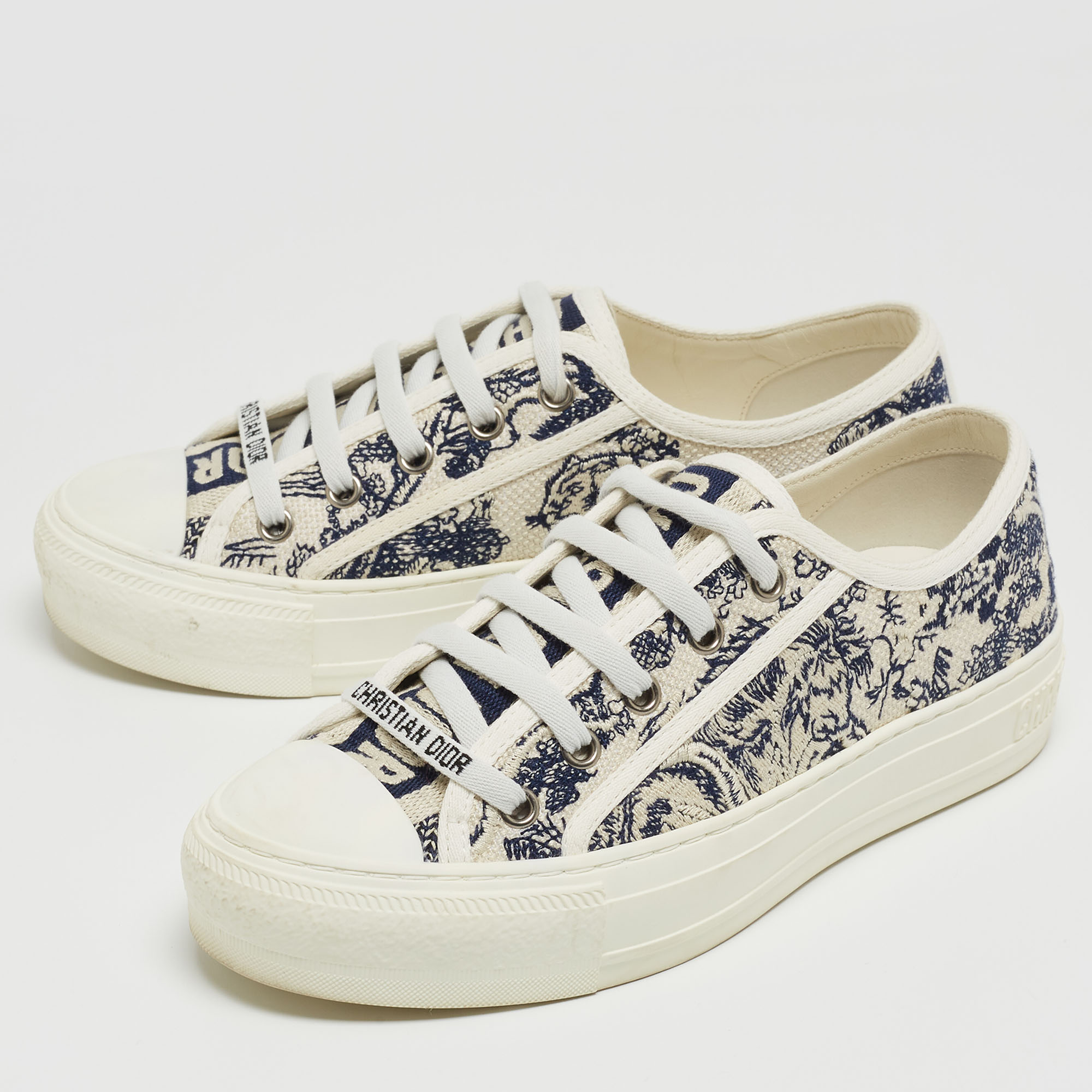 

Dior White/Blue Canvas Walk'n'Dior Sneakers Size
