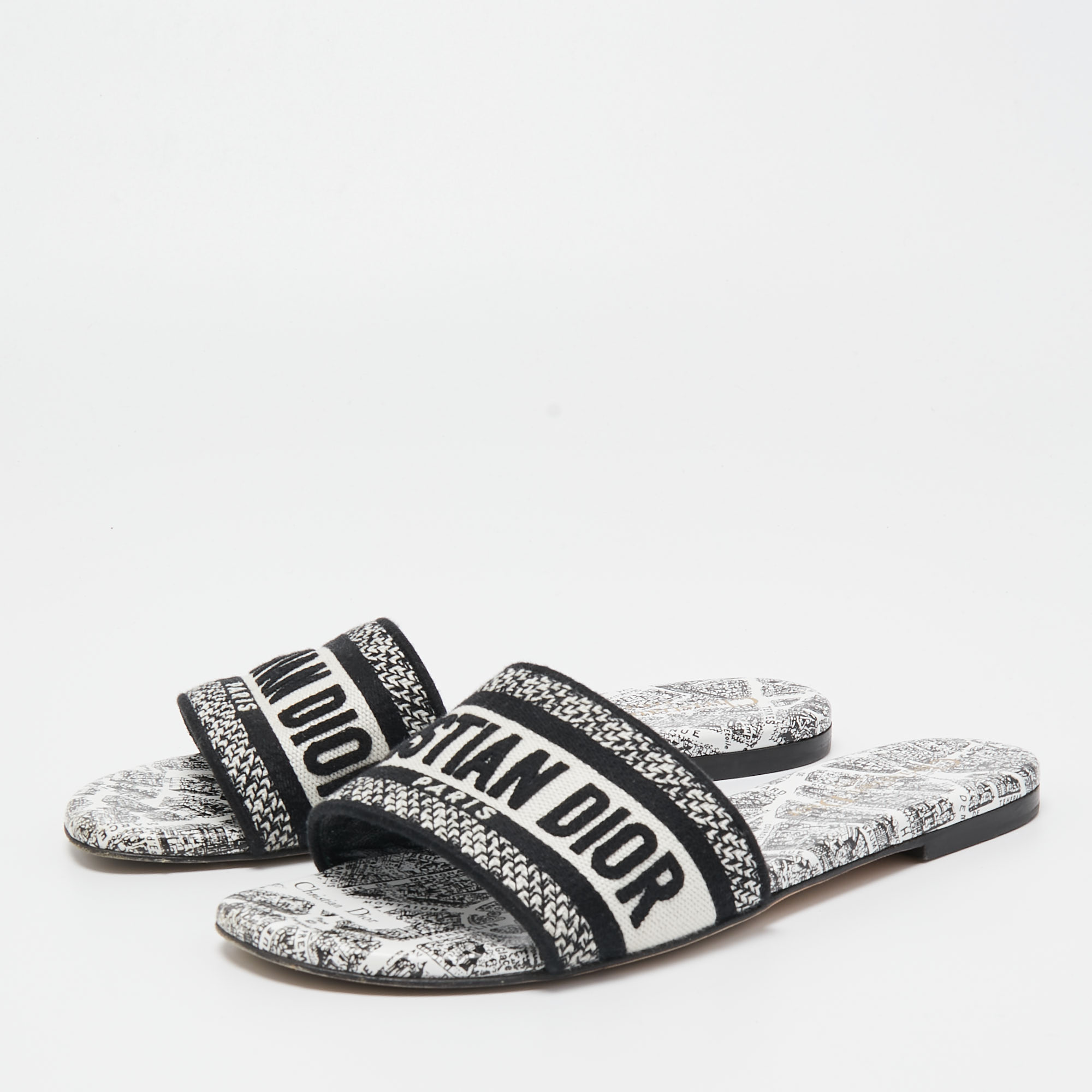 

Christian Dior Black/White Canvas Flat Slides Size