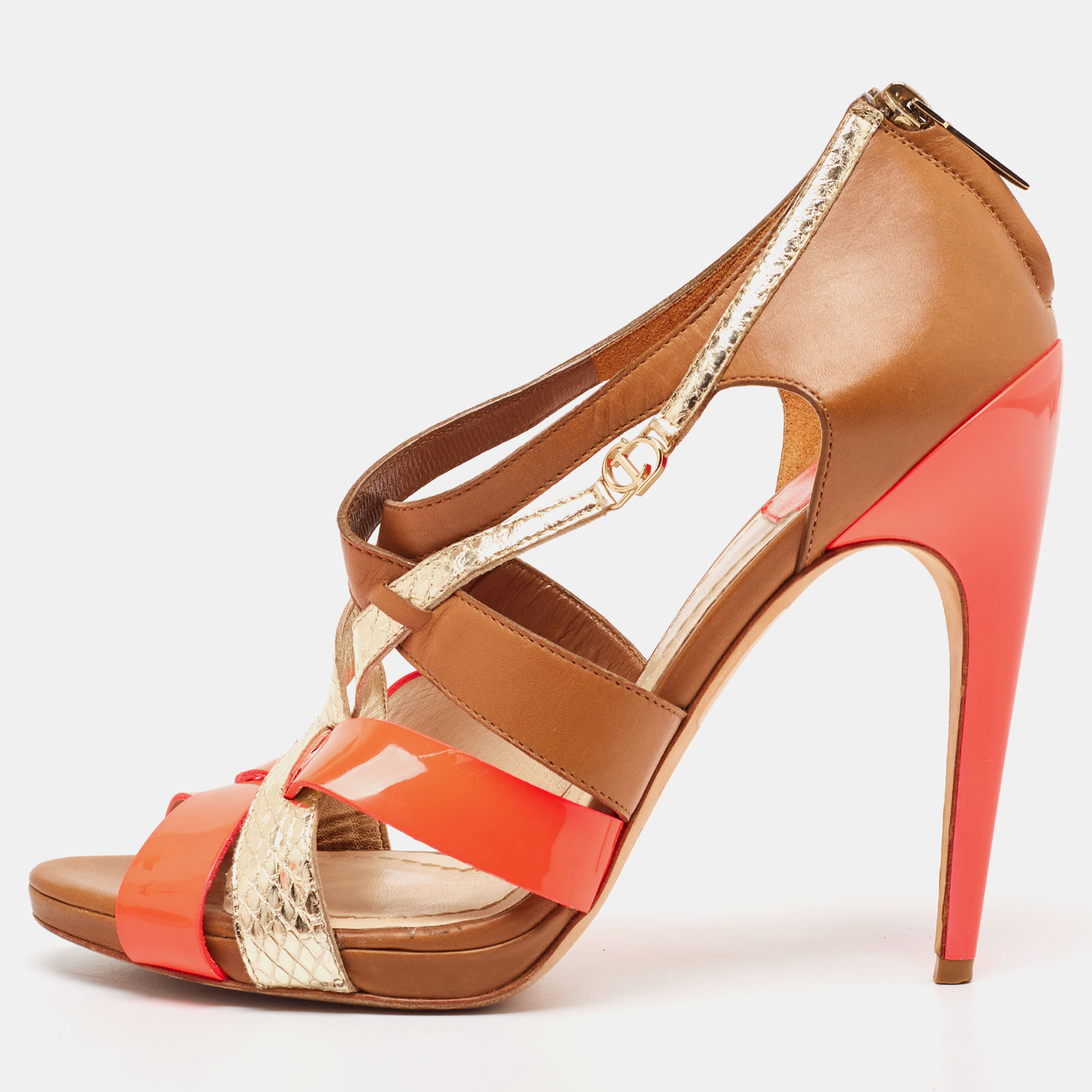 

Dior Multicolor Patent Leather And Leather Strappy Sandals Size