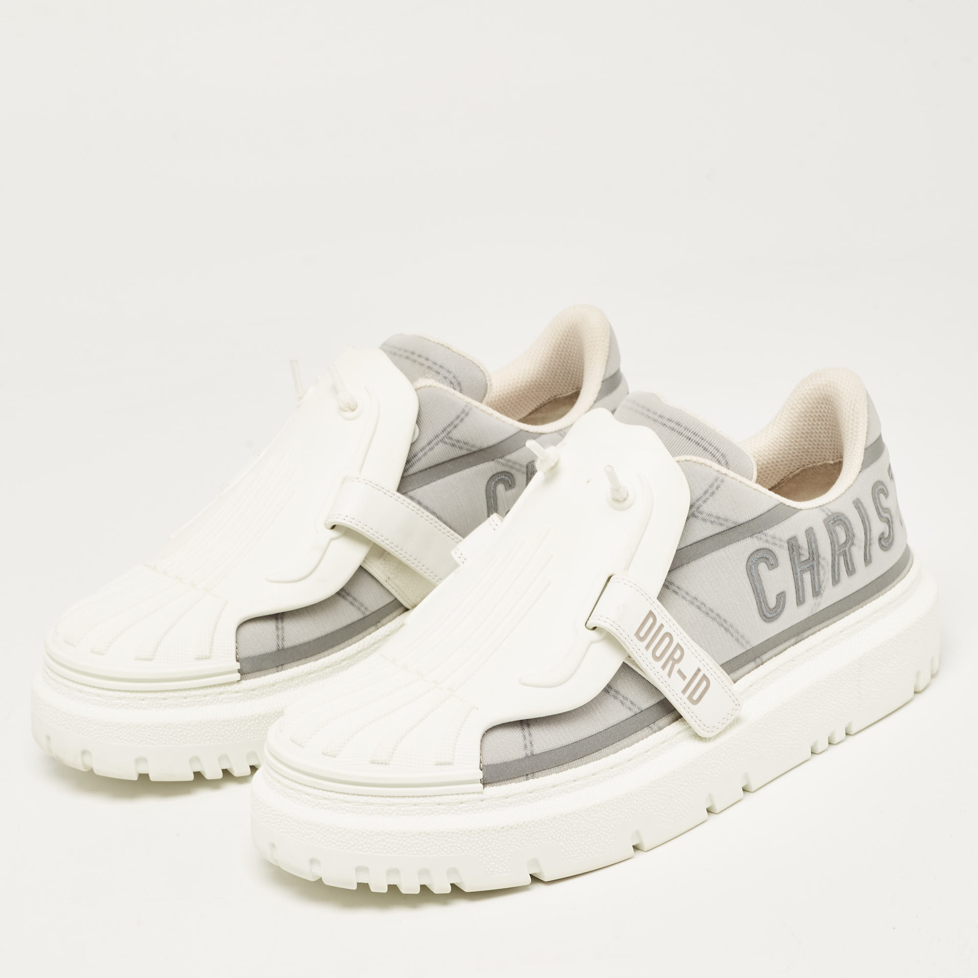 

Dior White/Grey Rubber and Mesh Dior ID Low Top Sneakers Size