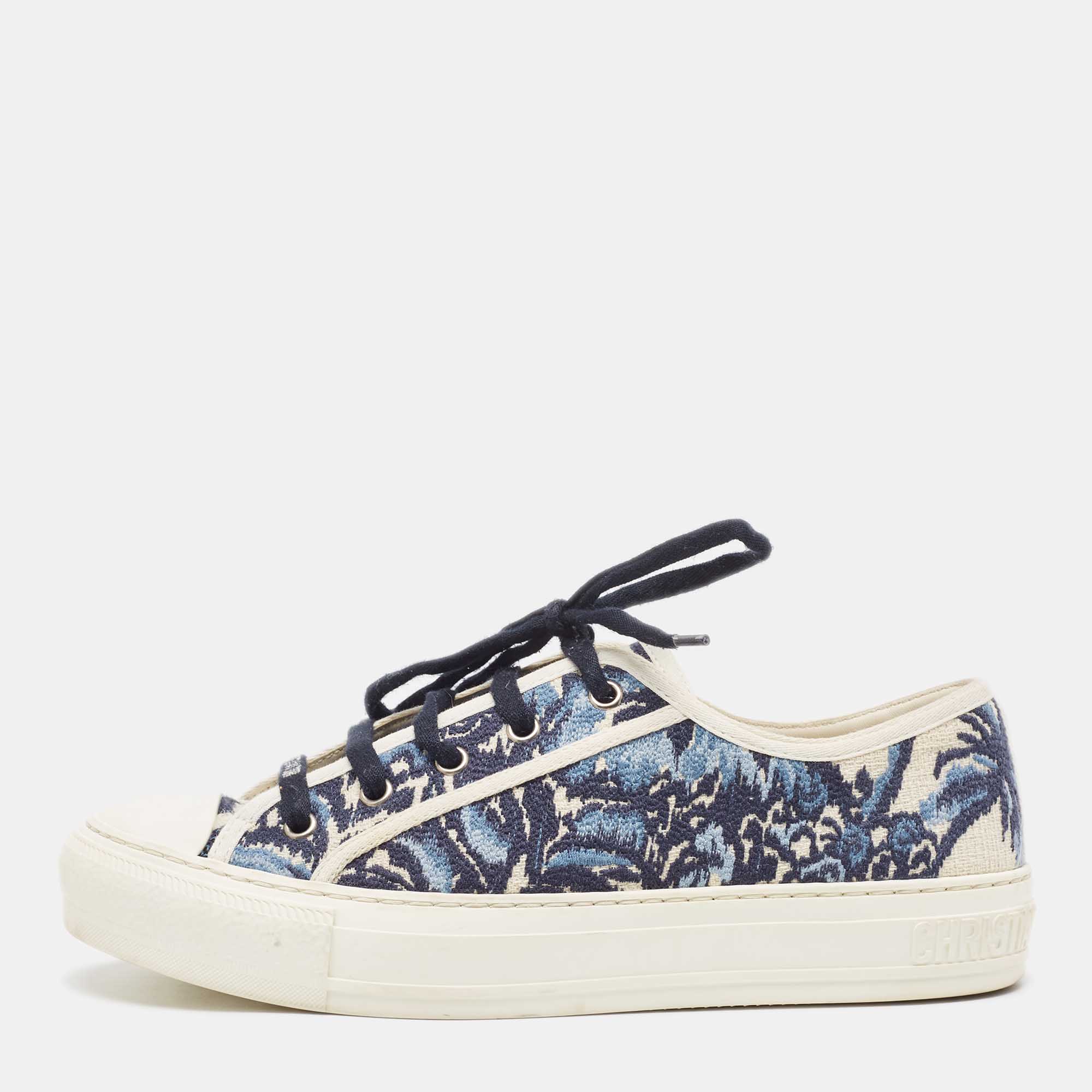 

Dior Navy Blue/White Floral Embroidered Canvas Walk'n'Dior Sneakers Size
