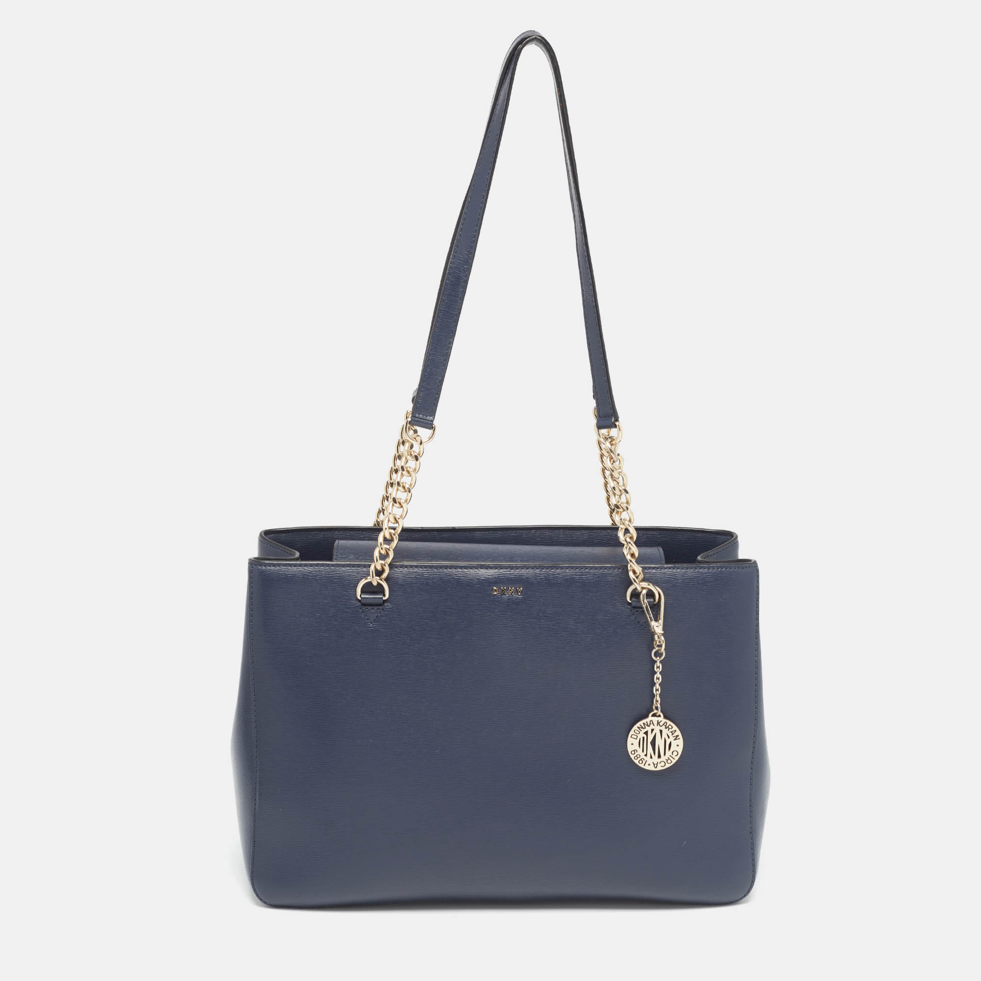 Pre-owned Dkny Navy Blue Leather Charm Chain Tote