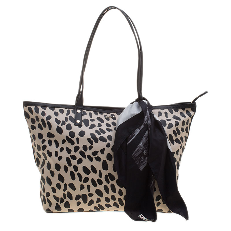 Pre Owned DKNY Black/White Printed Leather Tote