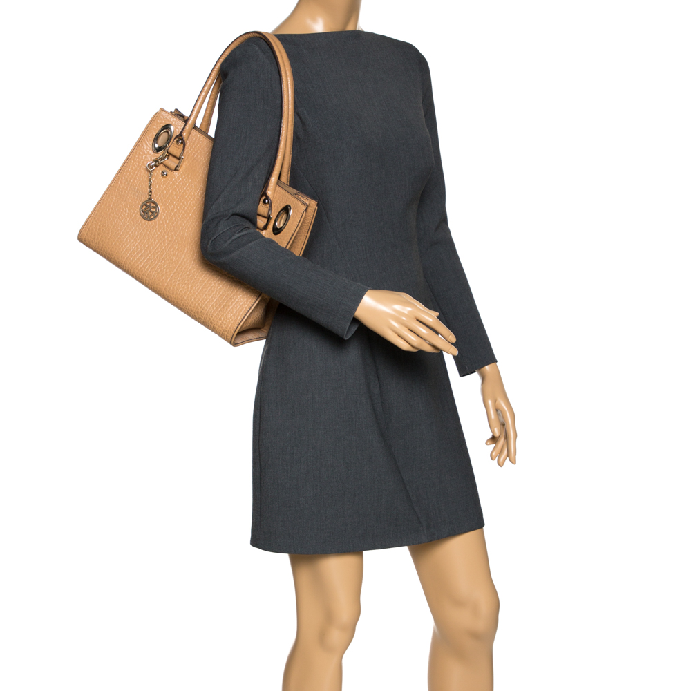 

Dkny Beige Leather Zipped Tote