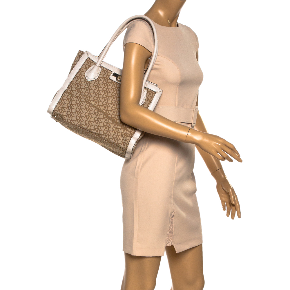 

DKNY Beige Signature Canvas and Leather Zip Tote