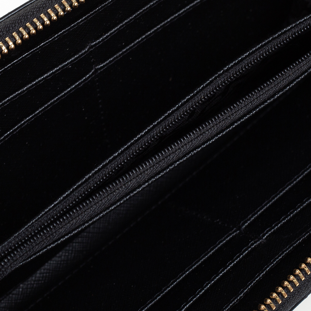

DKNY Black Leather Zip Around Wallet