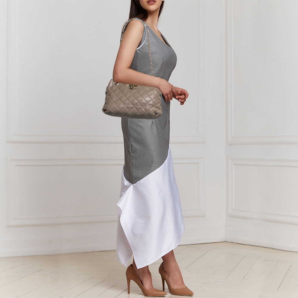 

Dkny Grey Quilted Leather Dome Shoulder Bag