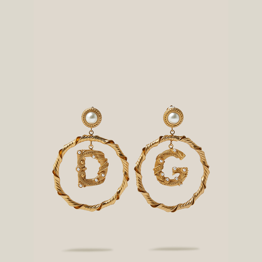 مملوكة مسبقًا Dolce & Gabbana Gold Faux Pearls Gold-Tone Logo Charm Earrings