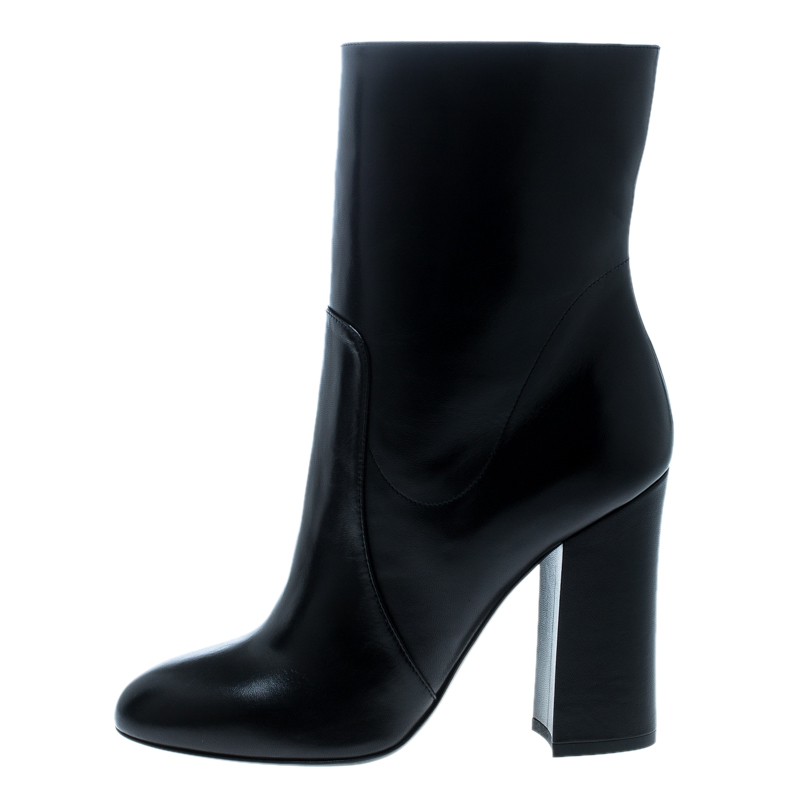 

Dolce & Gabbana Black Leather Block Heel Ankle Boots Size