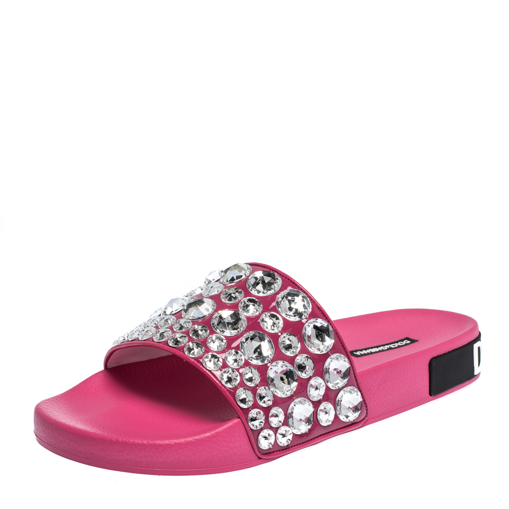 مملوكة مسبقًا Dolce & Gabbana Fuchsia Leather Rhinestone Embellishment Slides Size 39