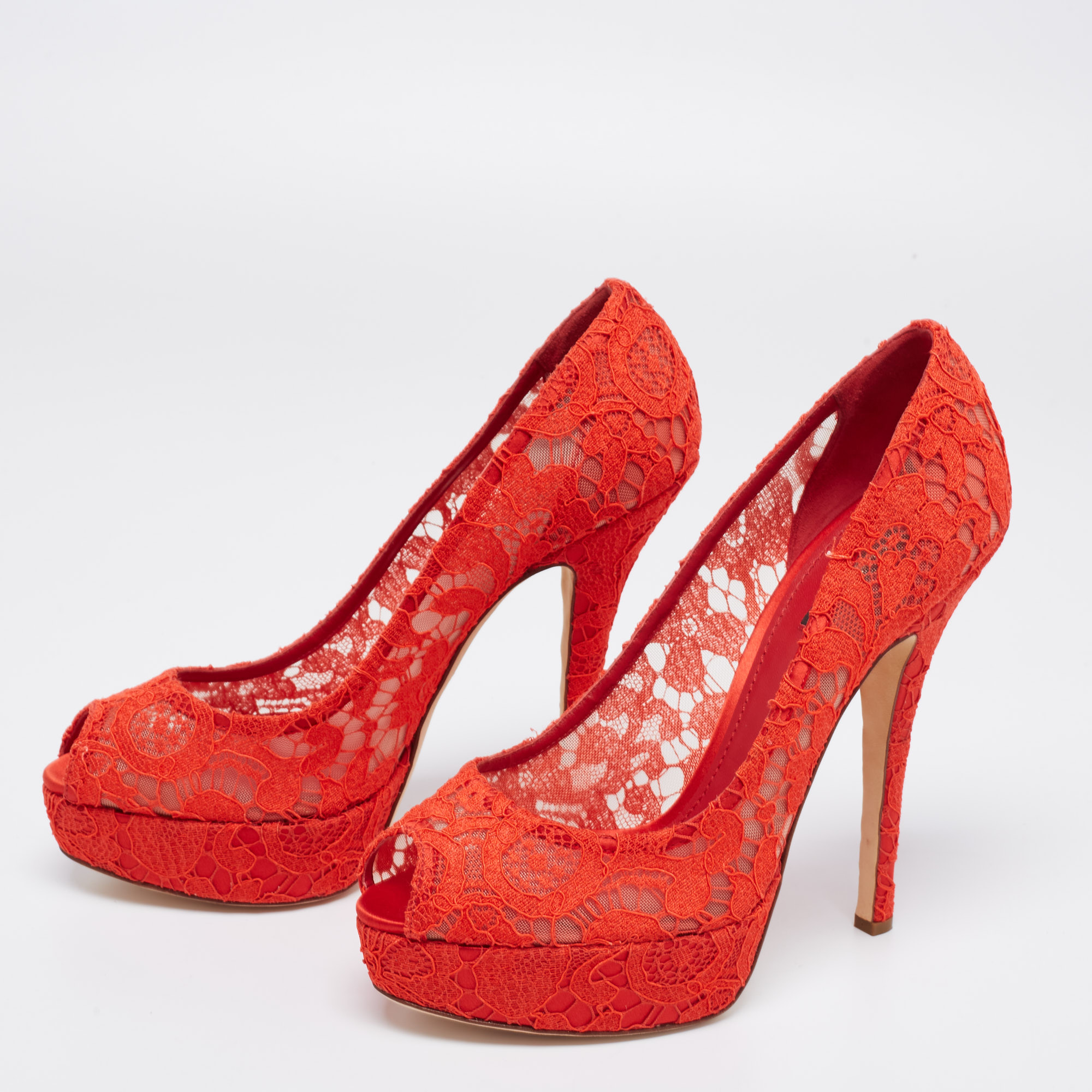 

Dolce & Gabbana Red Lace Peep Toe Platform Pumps Size