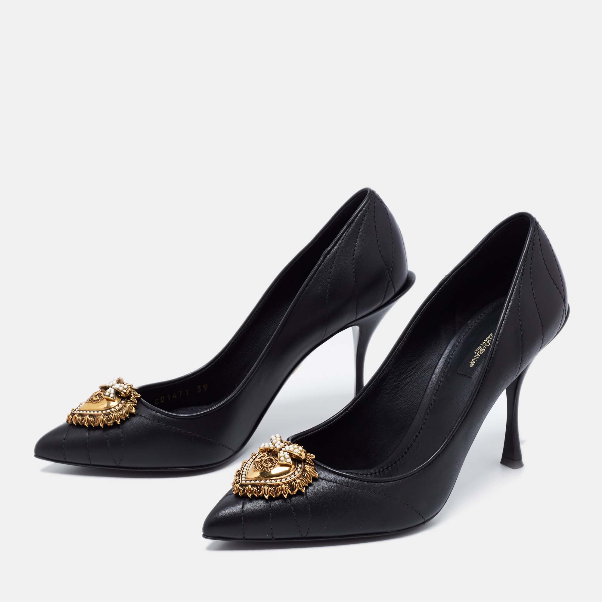 

Dolce & Gabbana Black Matelassé Leather Devotion Embellished Pointed Toe Pumps Size