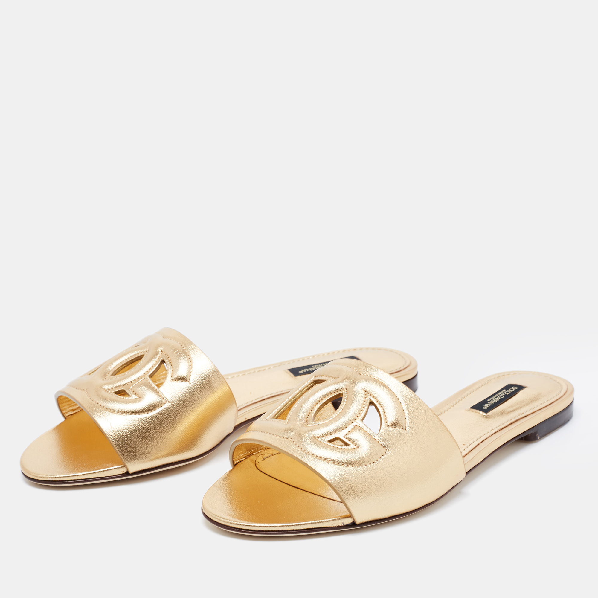 

Dolce & Gabbana Gold Leather Logo Flat Slides Size