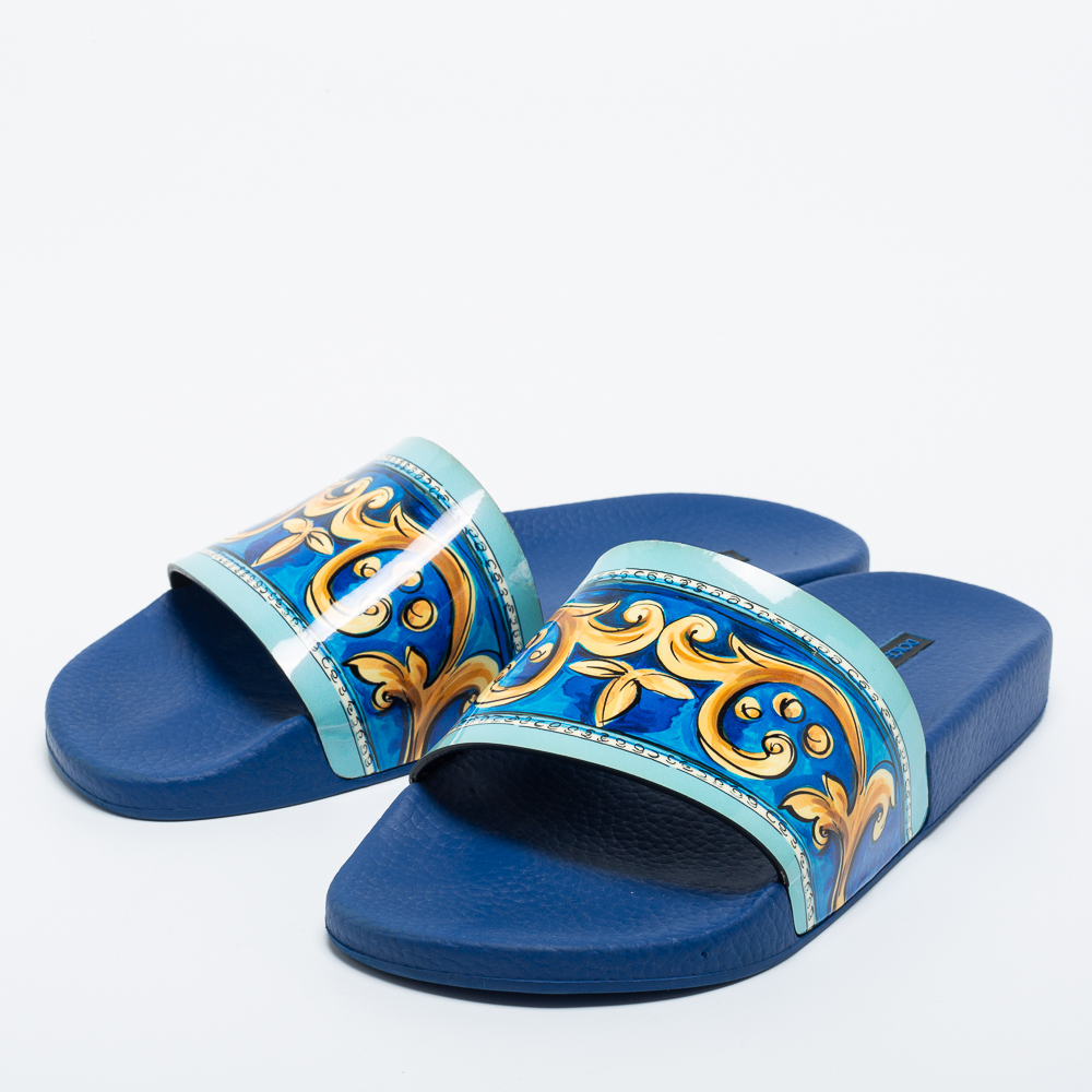 

Dolce & Gabbana Tricolor Majolica Print Patent Leather Slides Size, Blue