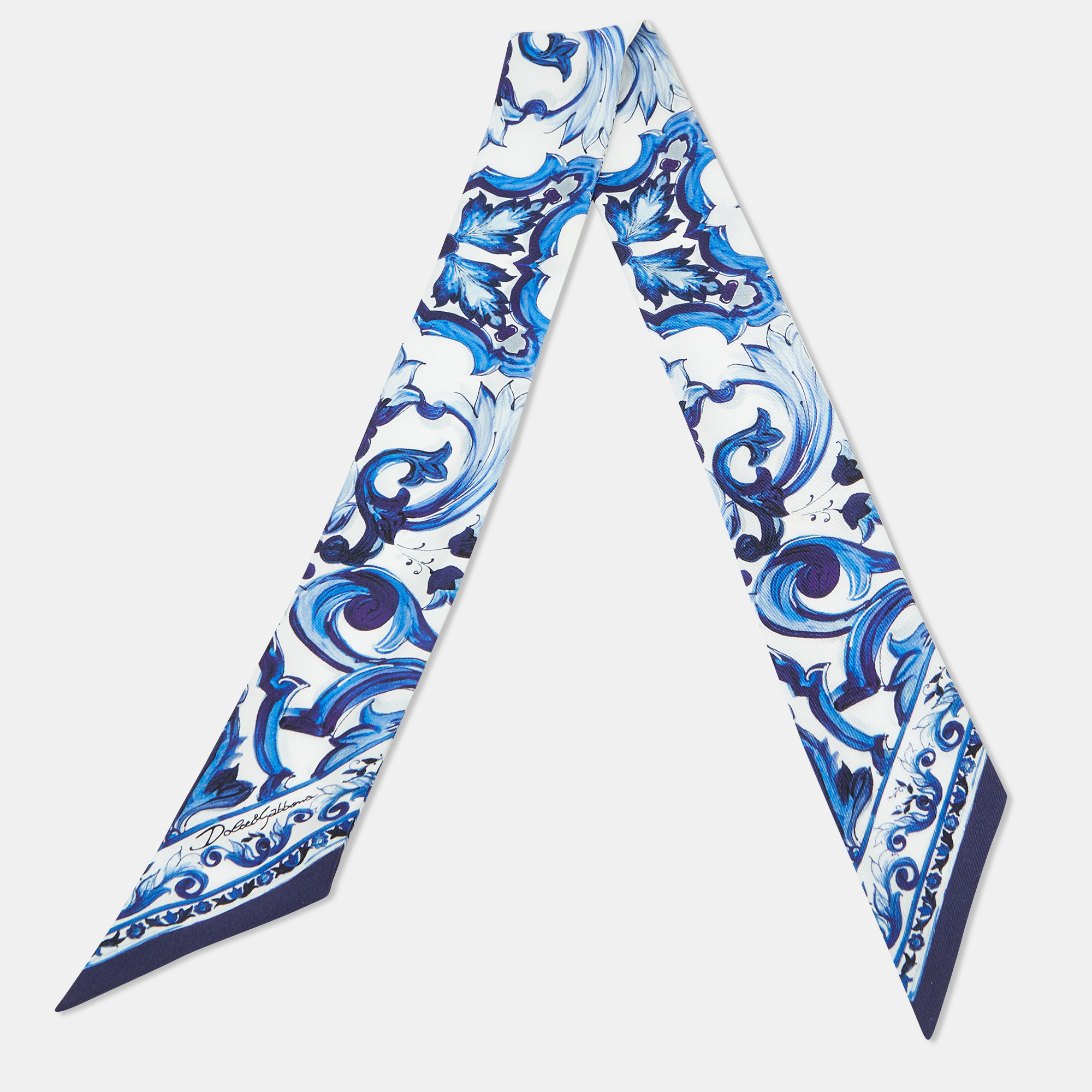 

Dolce & Gabbana Blue Majolica Print Silk Head Scarf