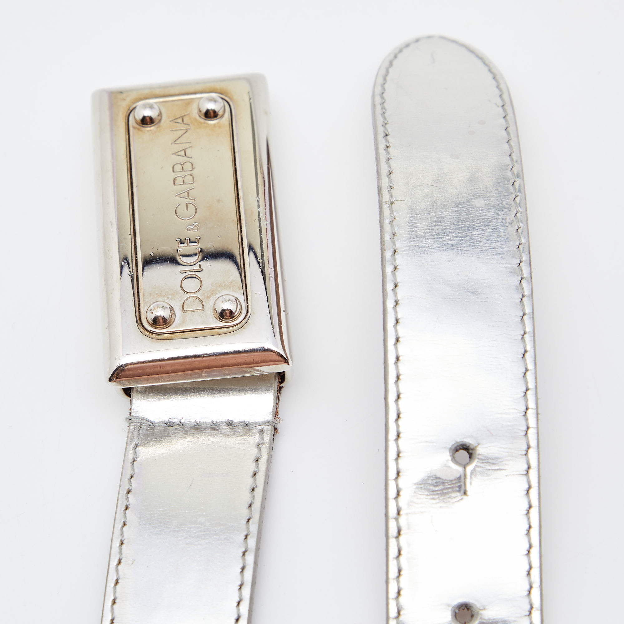 

Dolce & Gabbana Metallic Silver Patent Leather Logo Plaque Belt