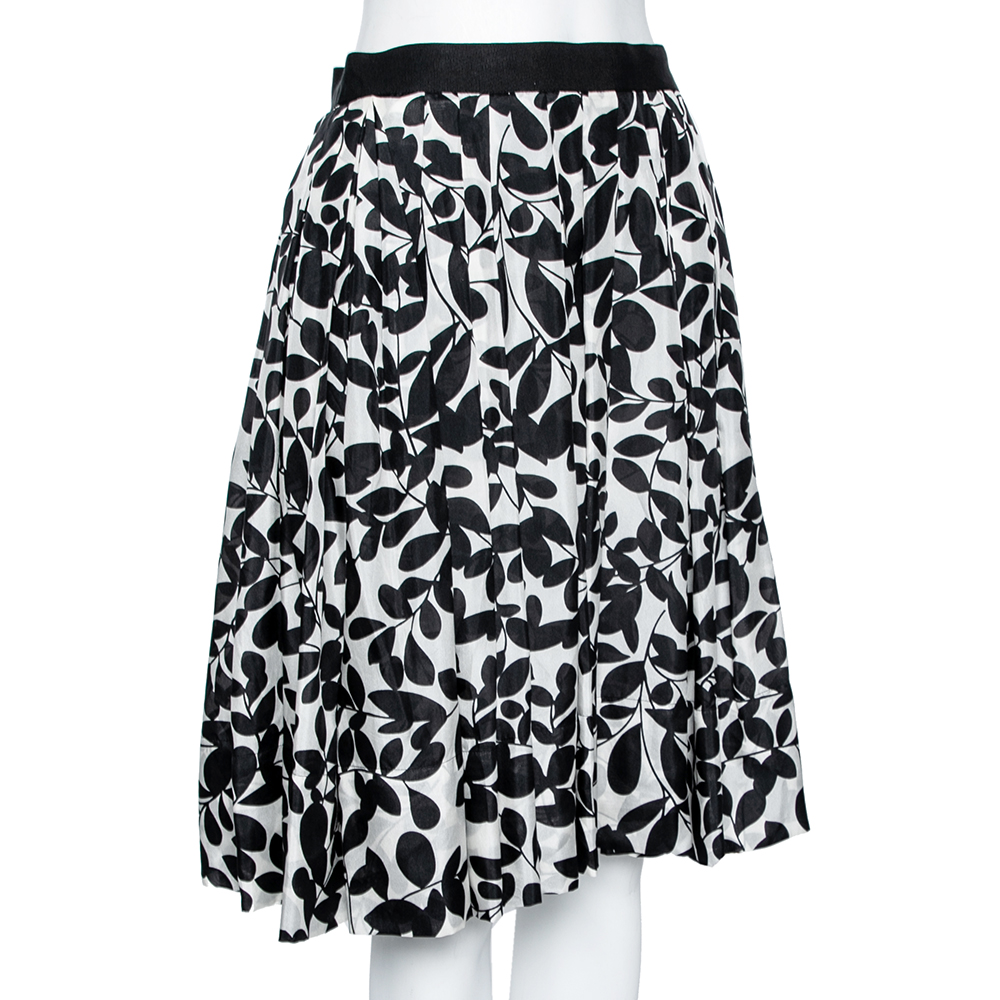 

Dolce & Gabbana Vintage Monochrome Leaf Print Silk Pleated Skirt, Black