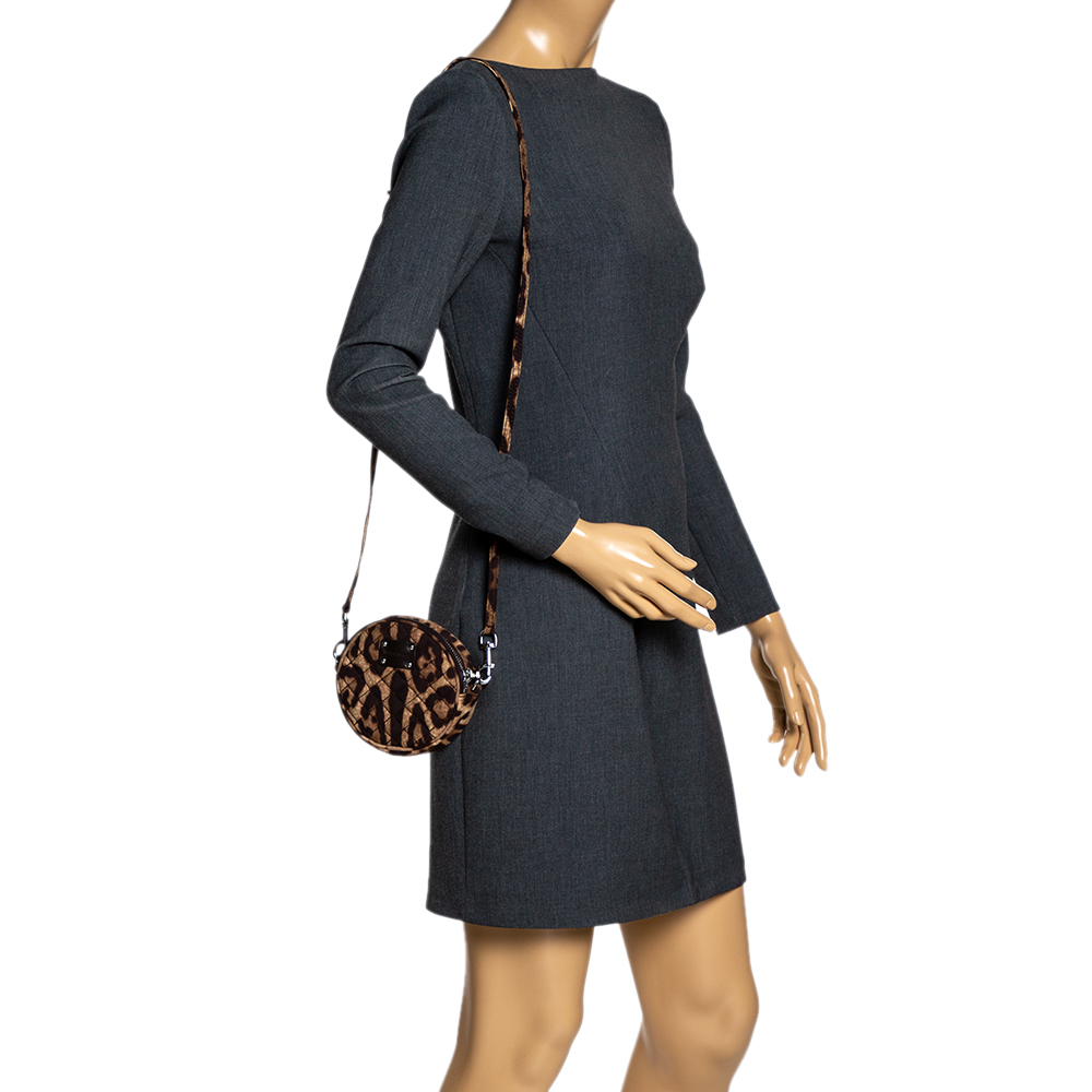 

Dolce & Gabbana Beige Leopard Print Fabric Round Crossbody Bag