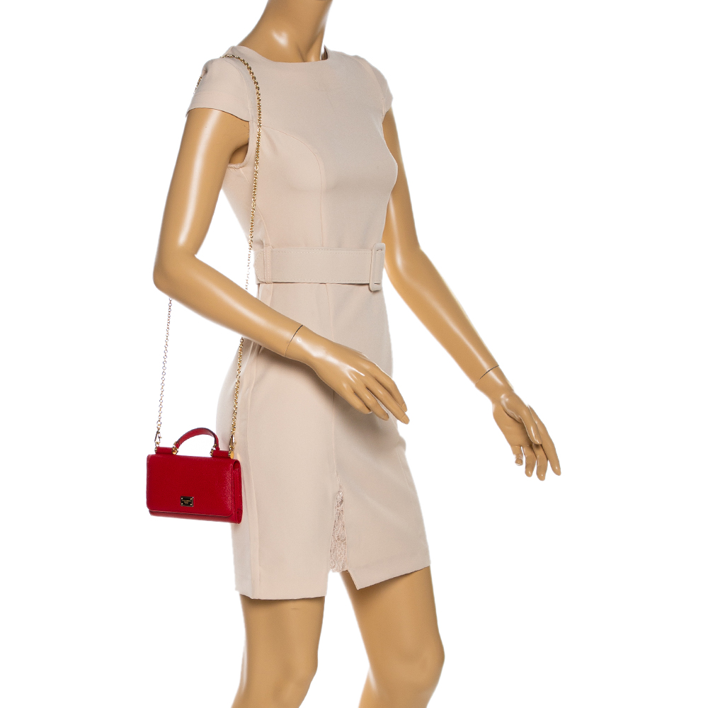 

Dolce & Gabbana Red Leather Miss Sicily Smartphone Von Bag