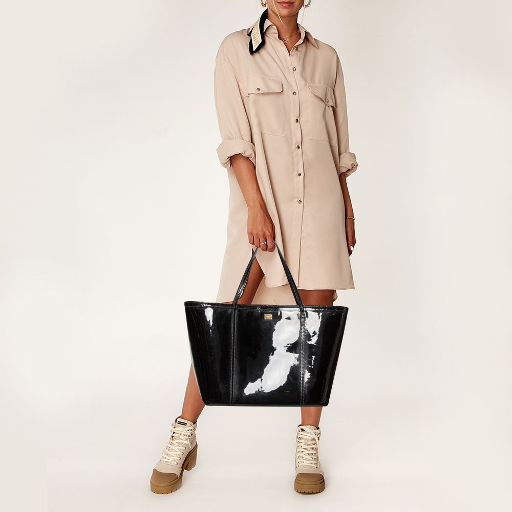 

Dolce & Gabbana Black Patent Leather Miss Escape Tote