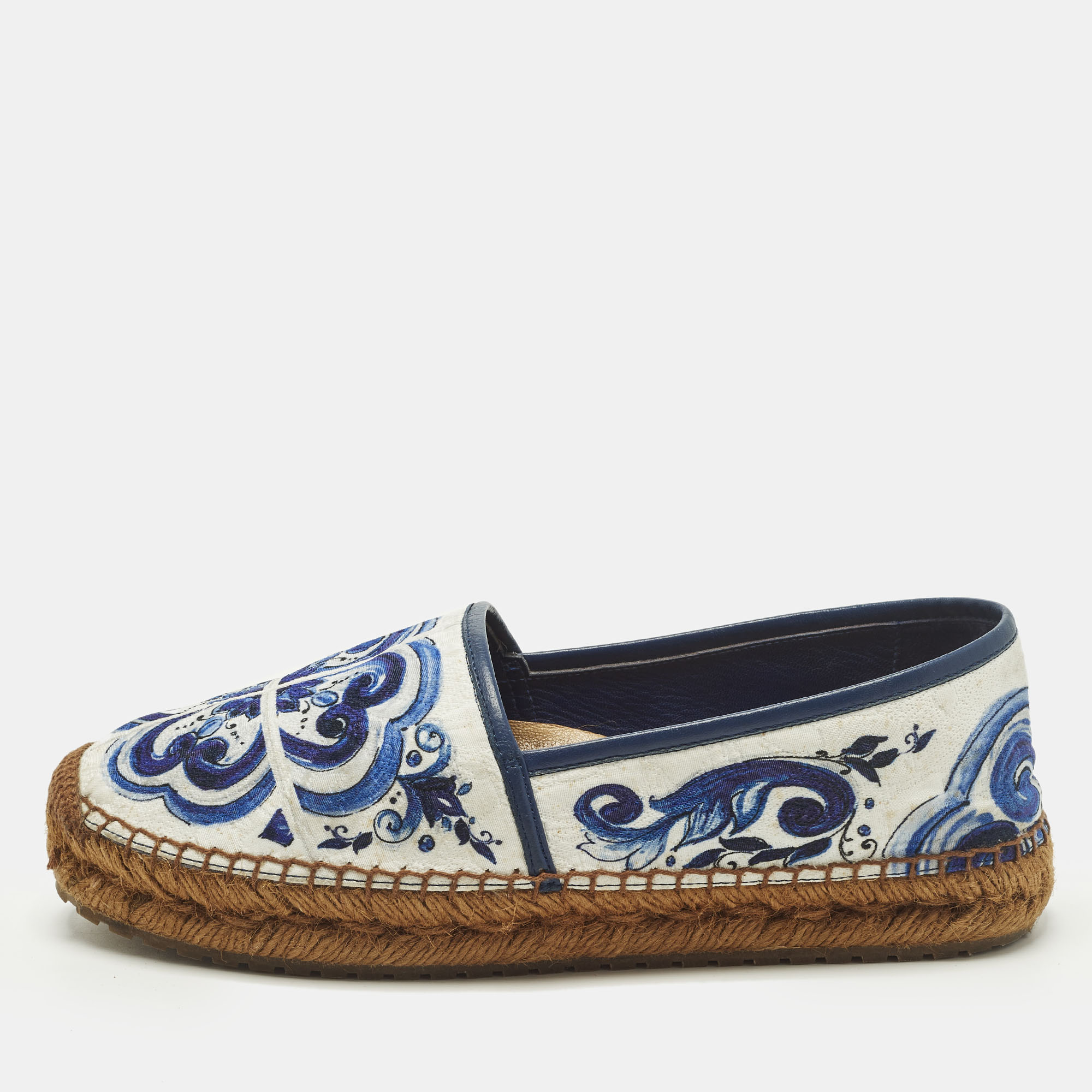 Pre-owned Dolce & Gabbana Majolica Size 38 Blue/white Canvas And Leather Espadrille Loafers