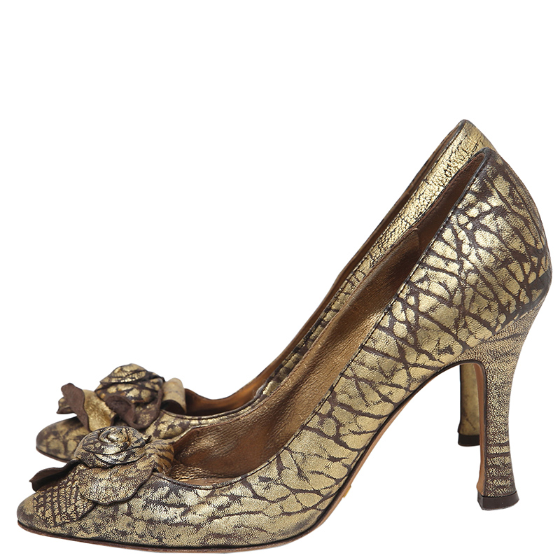 

Dolce and Gabbana Gold/Brown Textured Leather Pumps Size