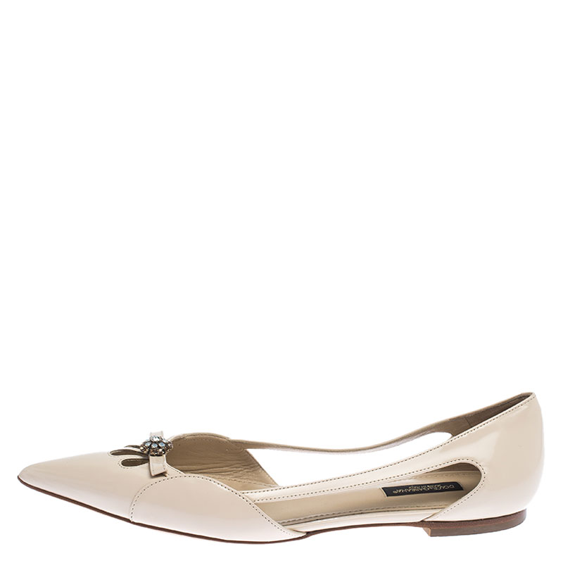 

Dolce & Gabbana Light Beige Cut Out Leather Crystal Embellished Pointed Toe Flats Size