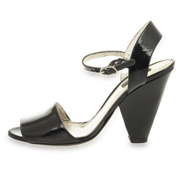 

Dolce & Gabbana Black Patent Open Toe Sandals Size