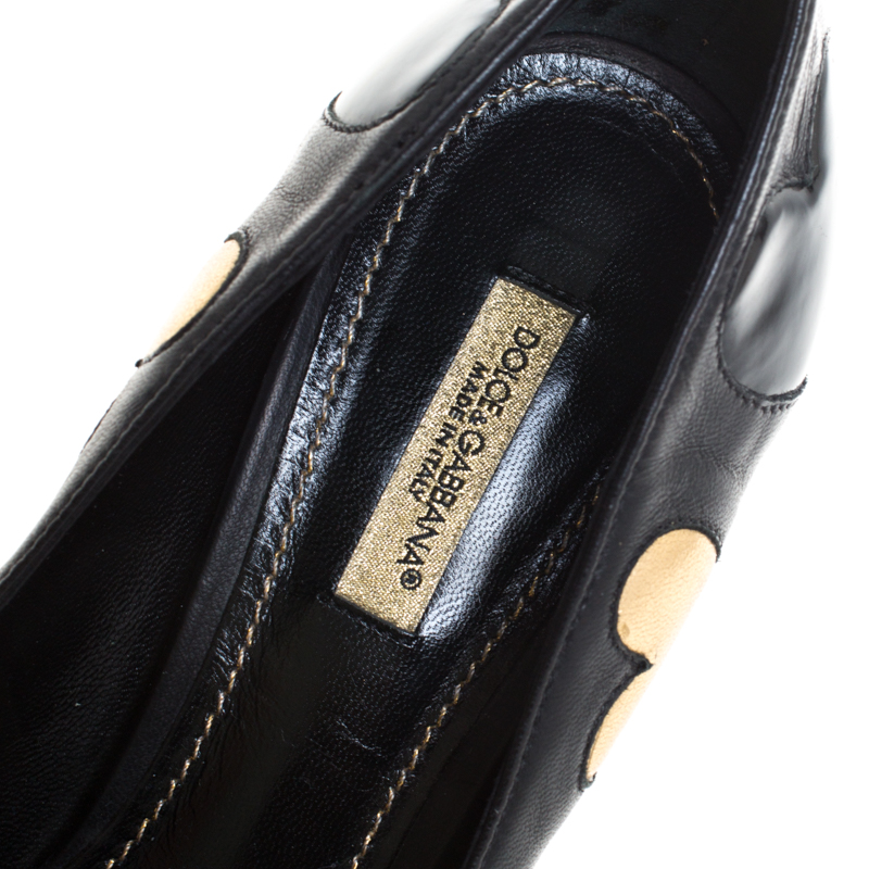 Pre-owned Dolce & Gabbana Dolce & Gabbanna Black Leather Heart Applique Pointed Toe Pumps Size 36.5