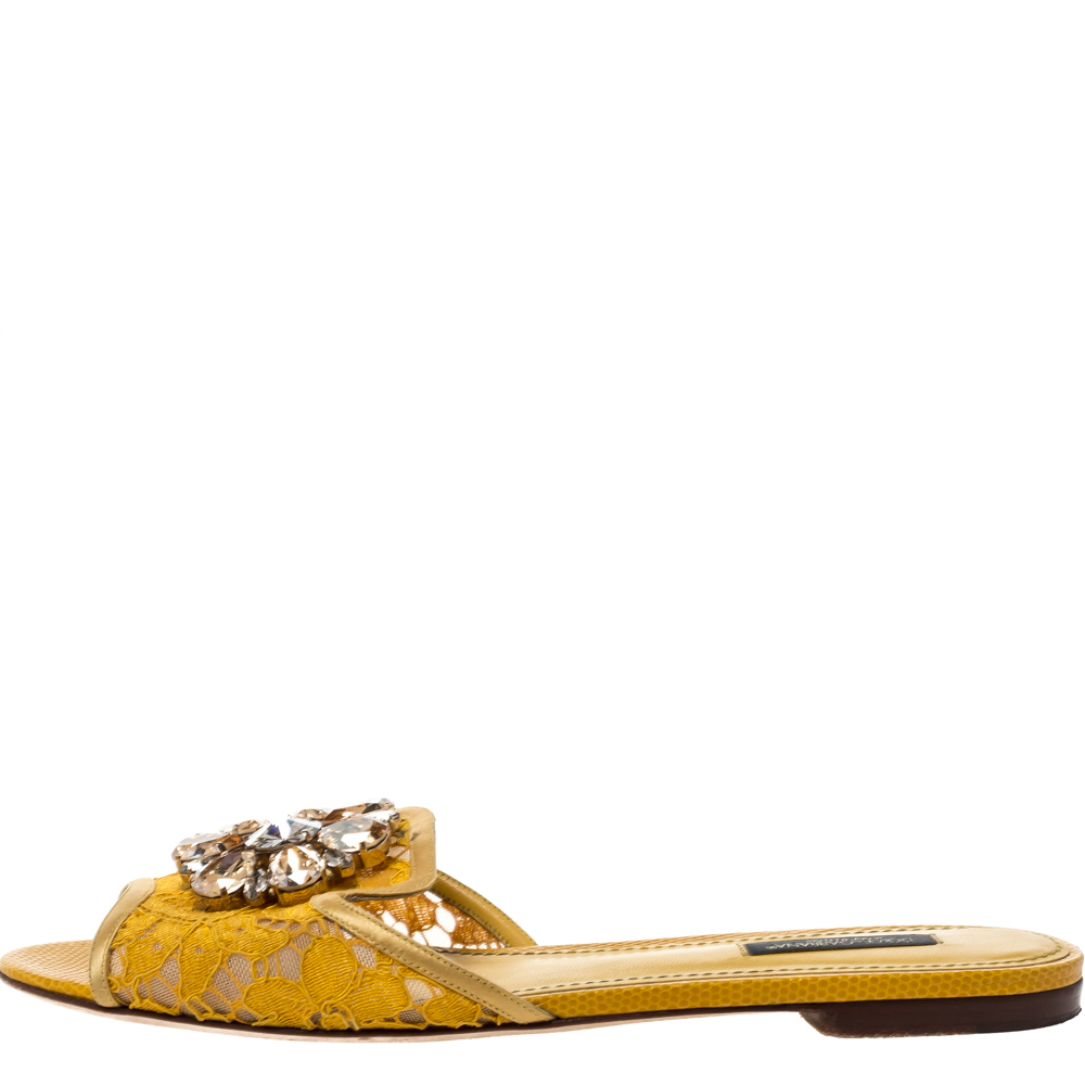 

Dolce & Gabbana Yellow Lace Jeweled Embellishment Flat Slides Size