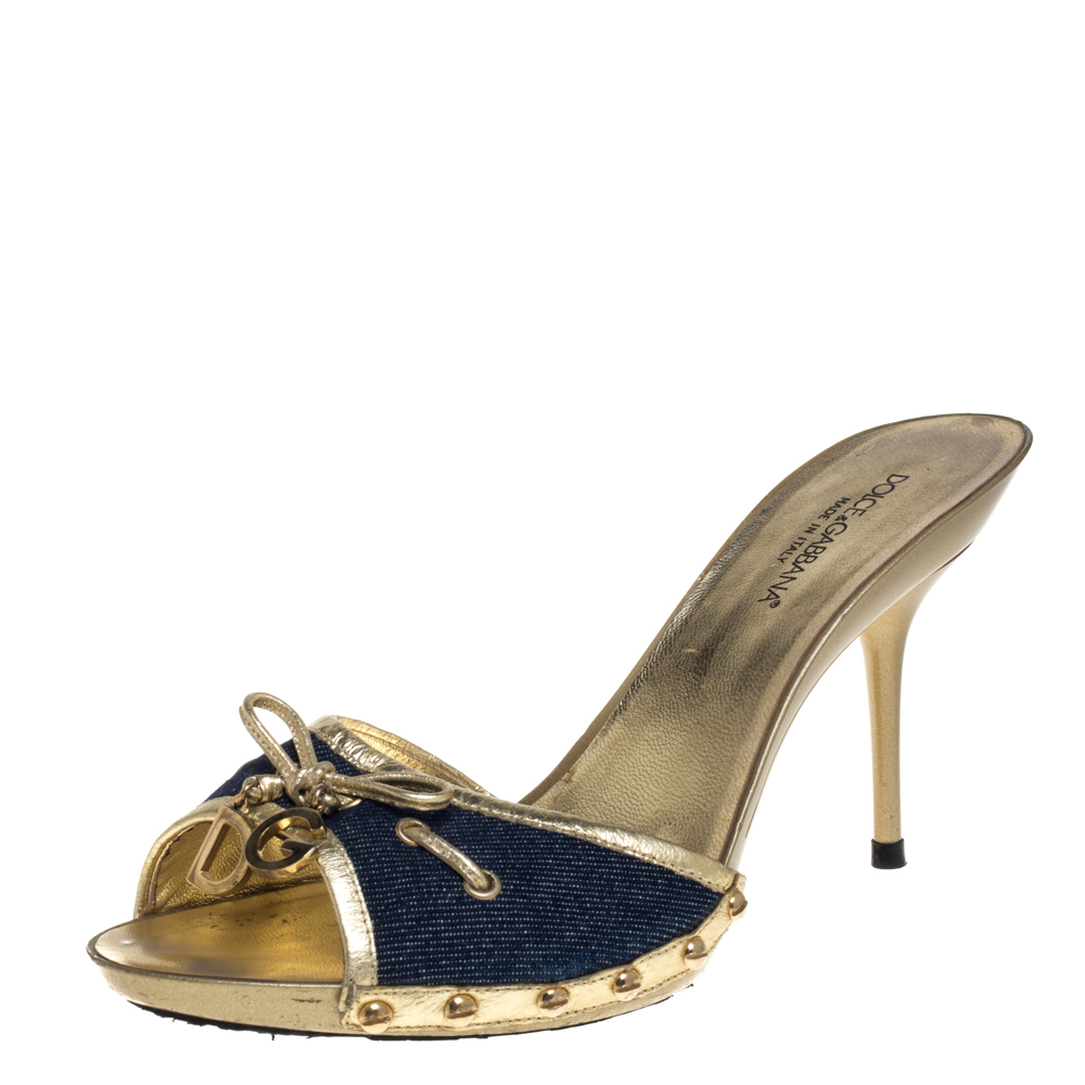 Pre-owned Dolce & Gabbana Blue Denim And Gold Leather Logo Embellished Mule Sandals Size 41