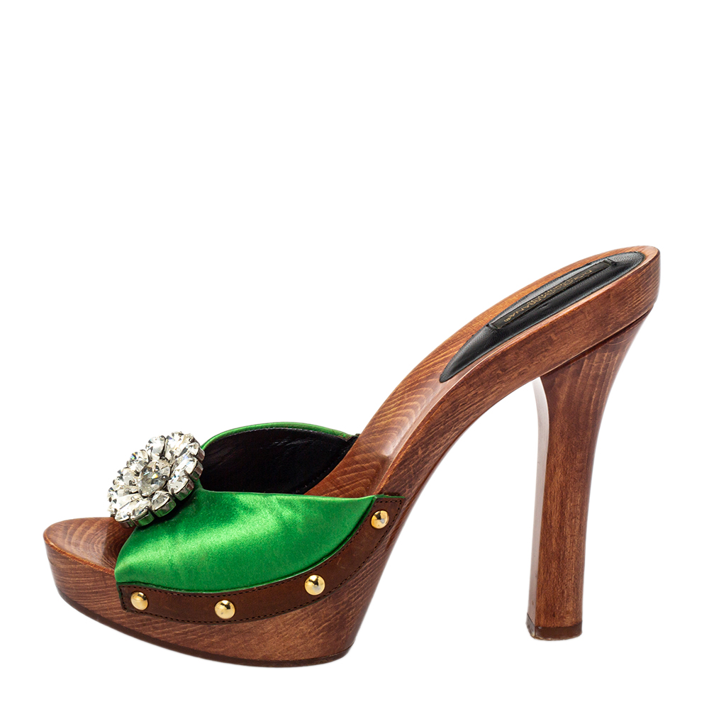 

Dolce & Gabbana Green Satin Crystal Embellished Wooden Mule Sandals Size