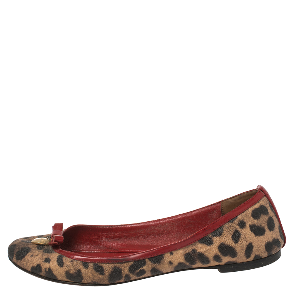 

Dolce & Gabbana Brown Leopard Print Coated Canvas and Patent Leather Bow Detail Ballet Flats Size