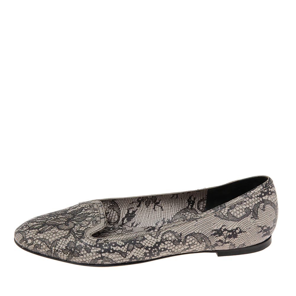 

Dolce & Gabbana Black/Grey Leather Flower Print Ballet Flats Size