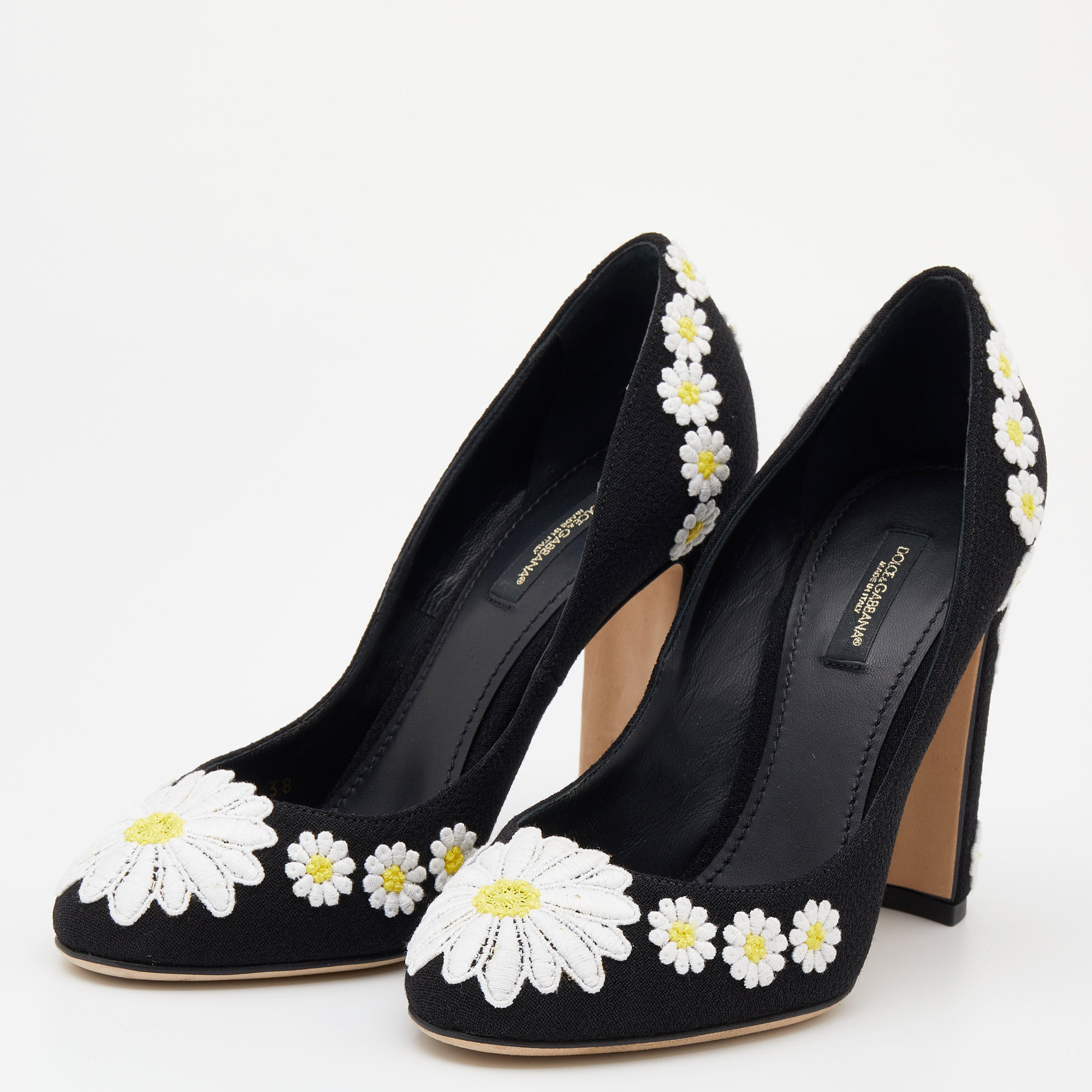 

Dolce & Gabbana Black Floral Embroidered Fabric Block Heel Pumps Size