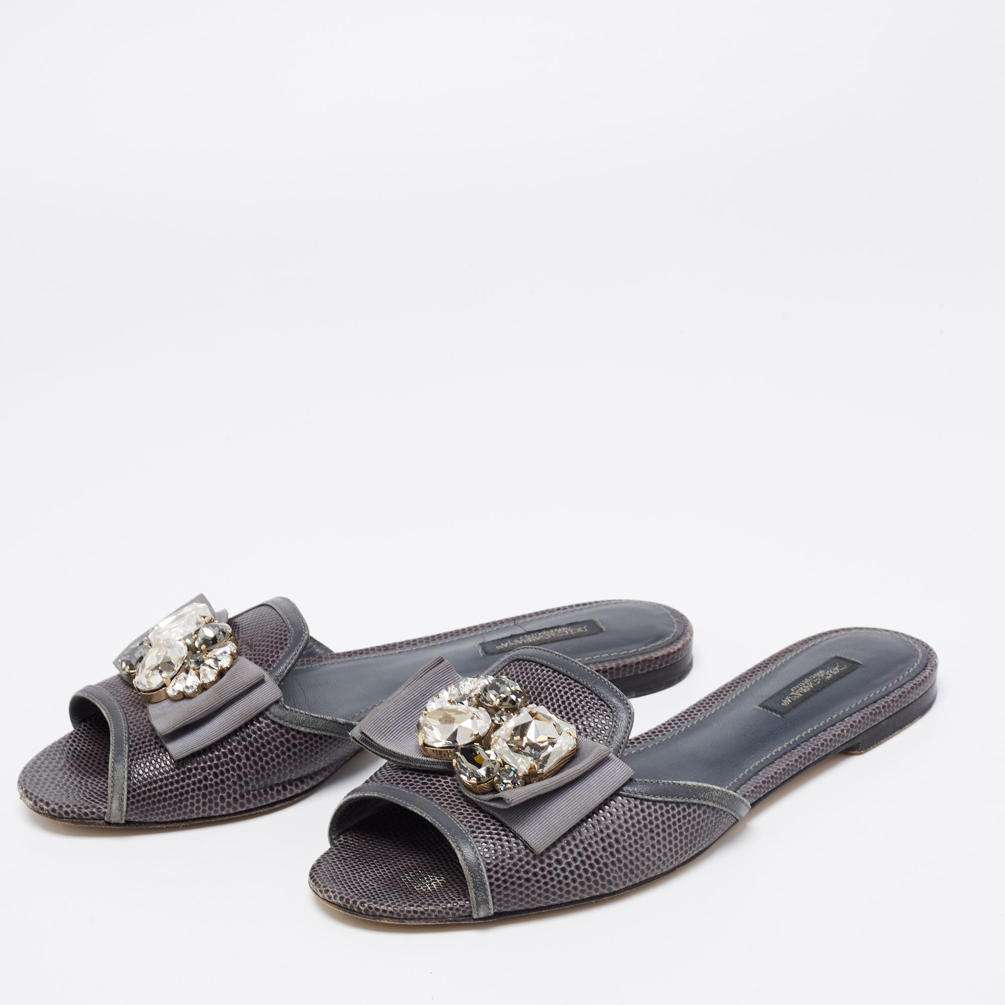 

Dolce & Gabbana Grey Lizard Embossed Leather Crystal Embellished Bow Flat Slides Size