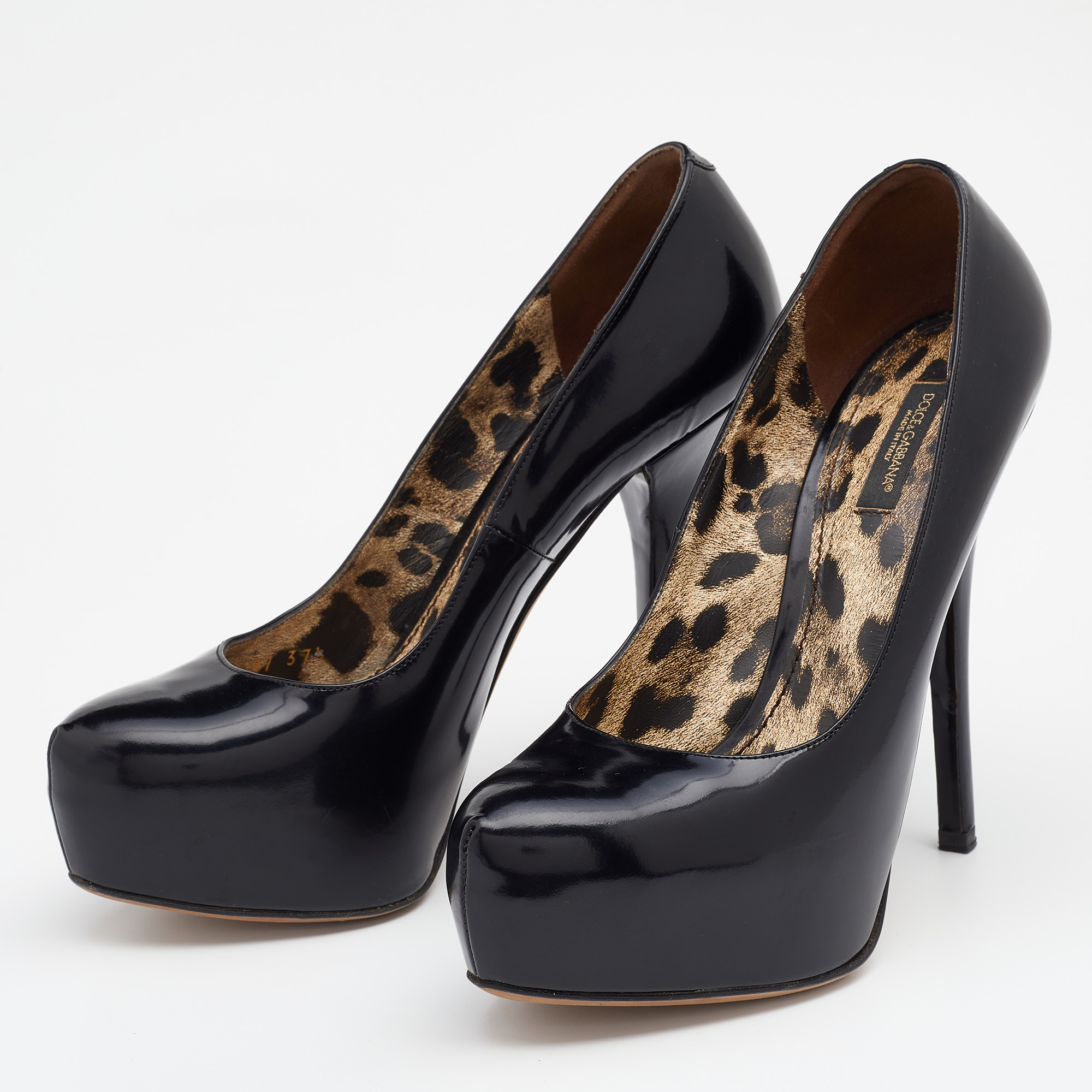 

Dolce & Gabbana Black Leather Platform Pumps Size