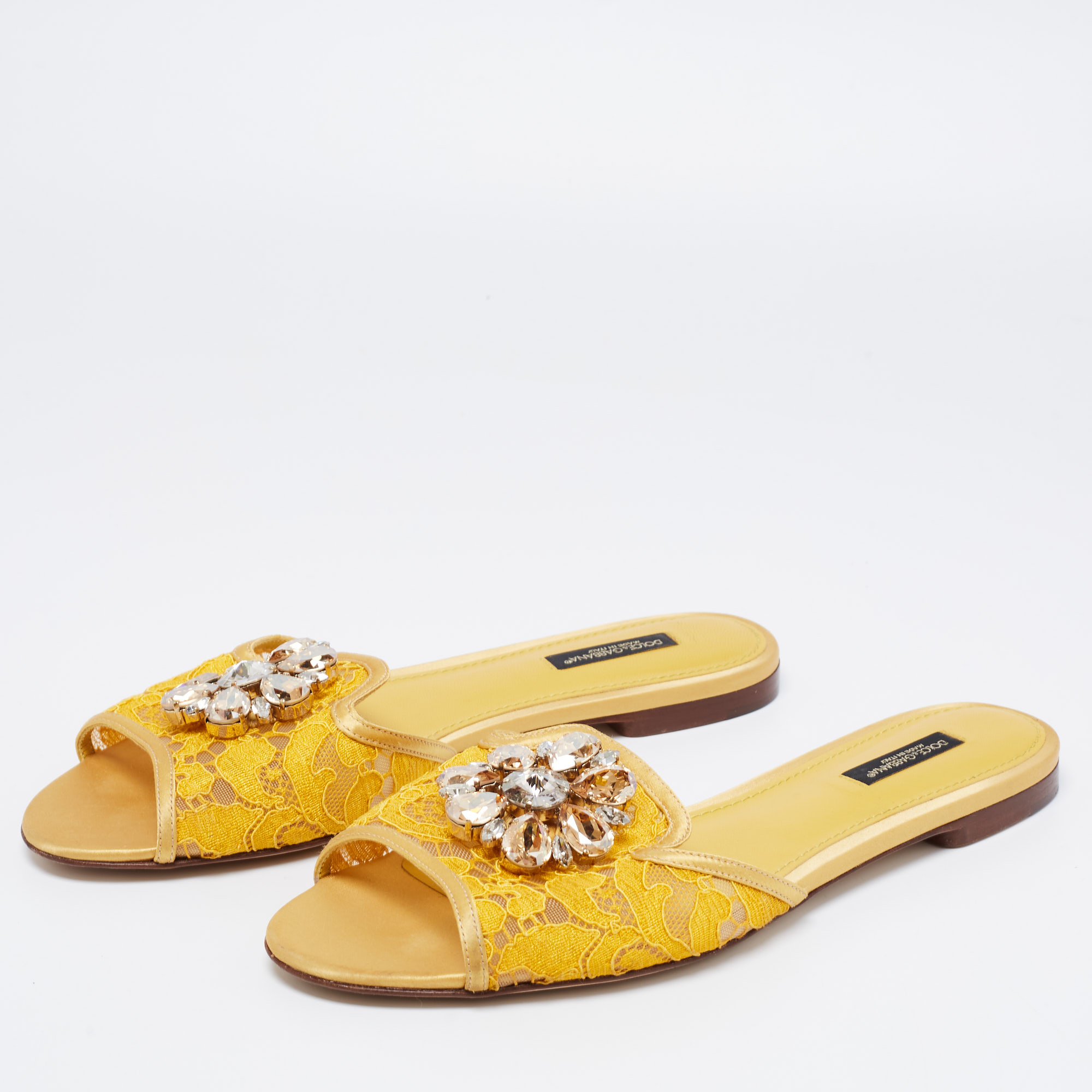 

Dolce & Gabbana Yellow Lace Crystal Embellished Flat Slides Size