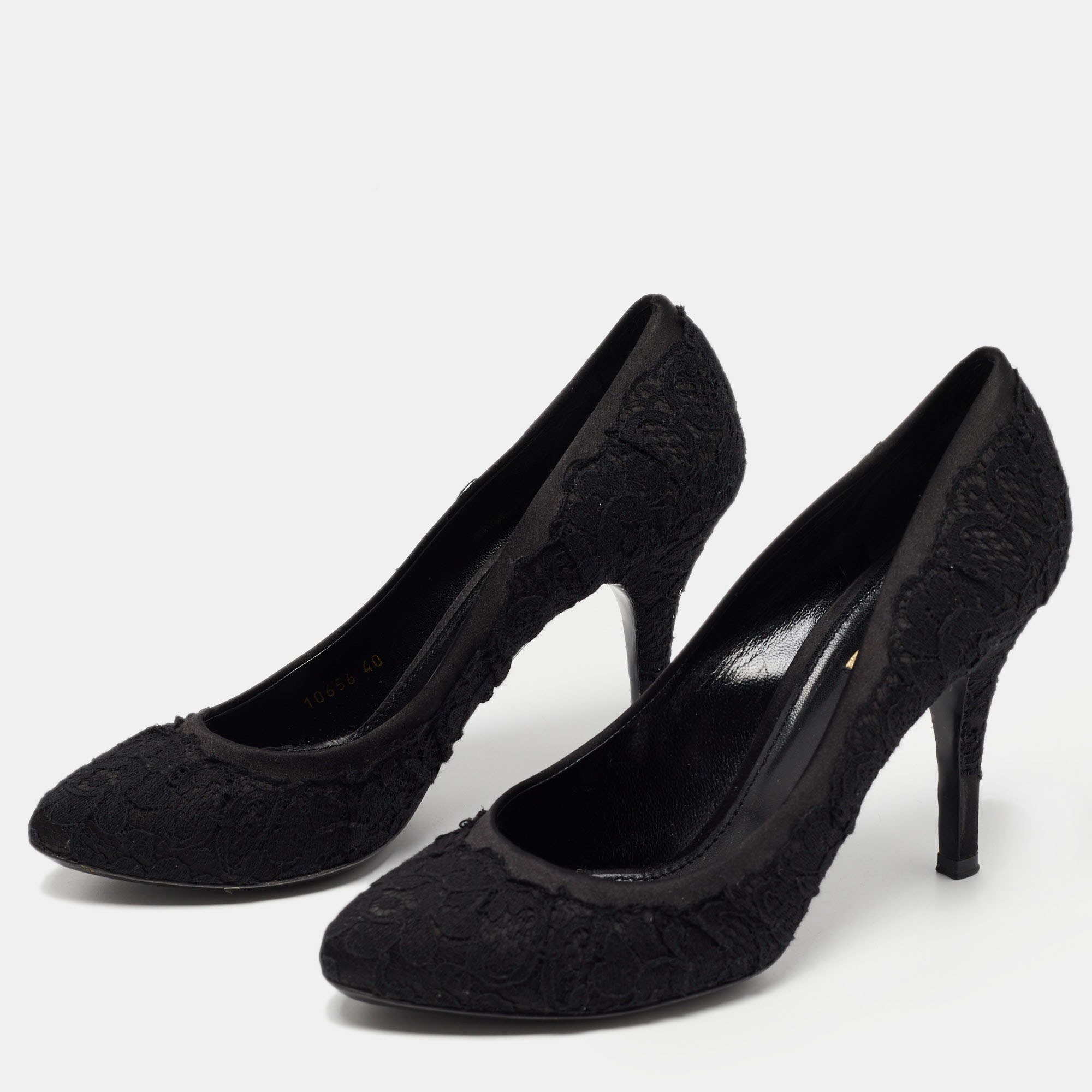 

Dolce & Gabbana Black Lace and Satin Pointed Toe Pumps Size