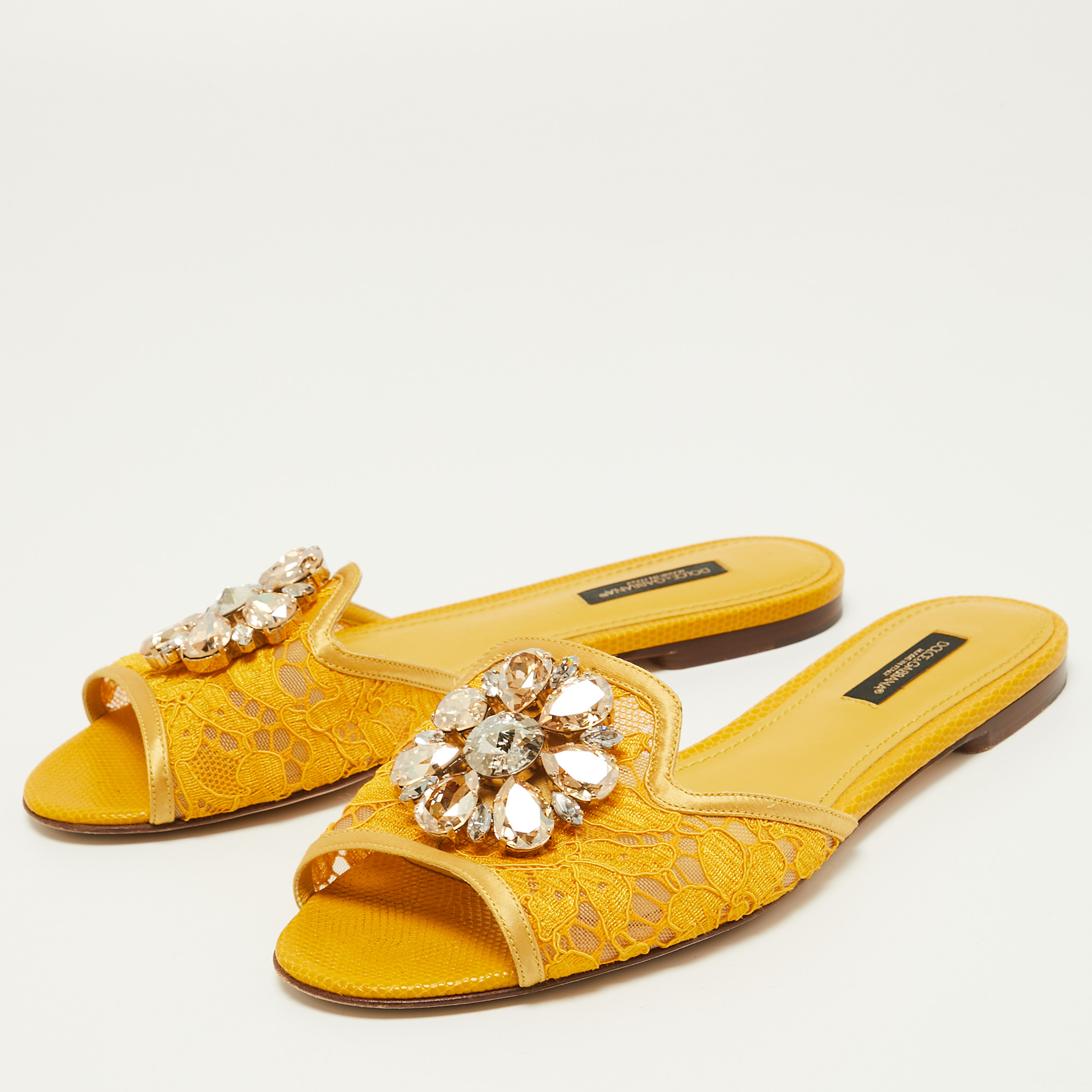 

Dolce & Gabbana Yellow Lace Crystal Embellished Bianca Flat Slides Size