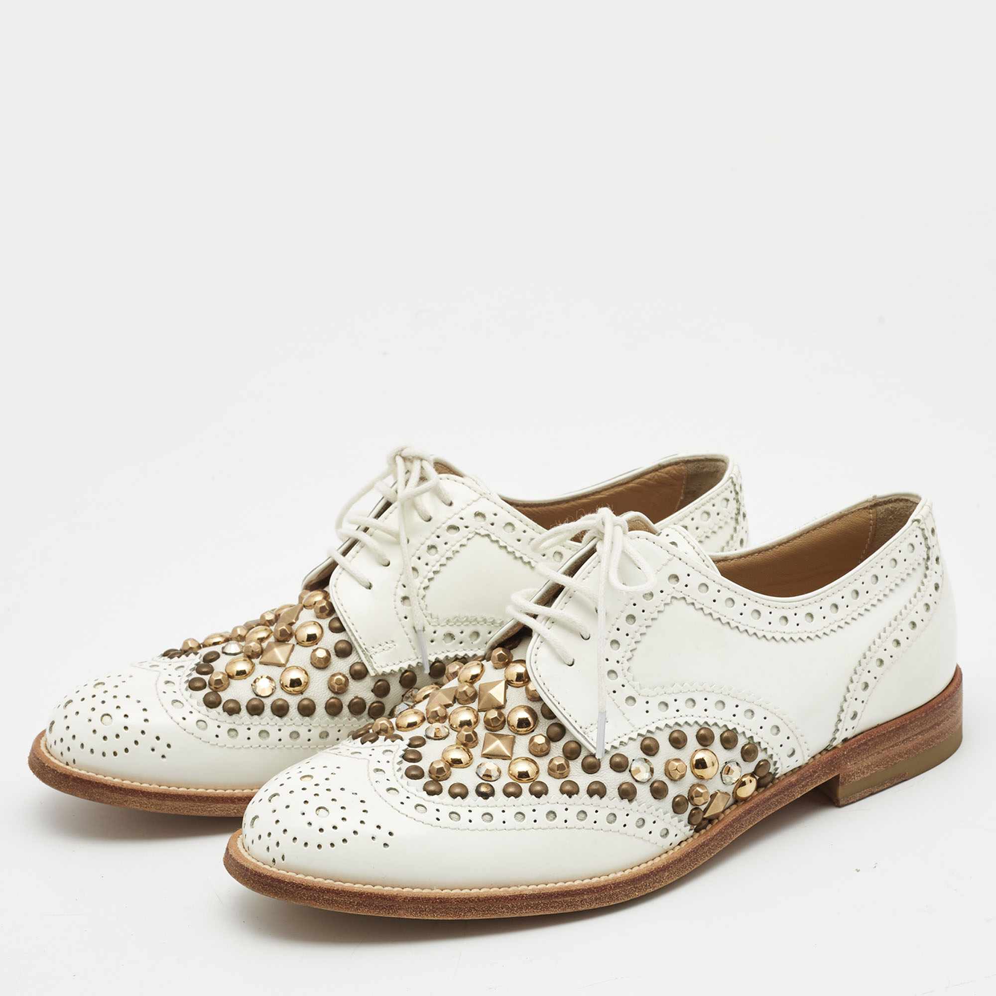 

Dolce & Gabbana White Leather Studded Perforated Oxford Size