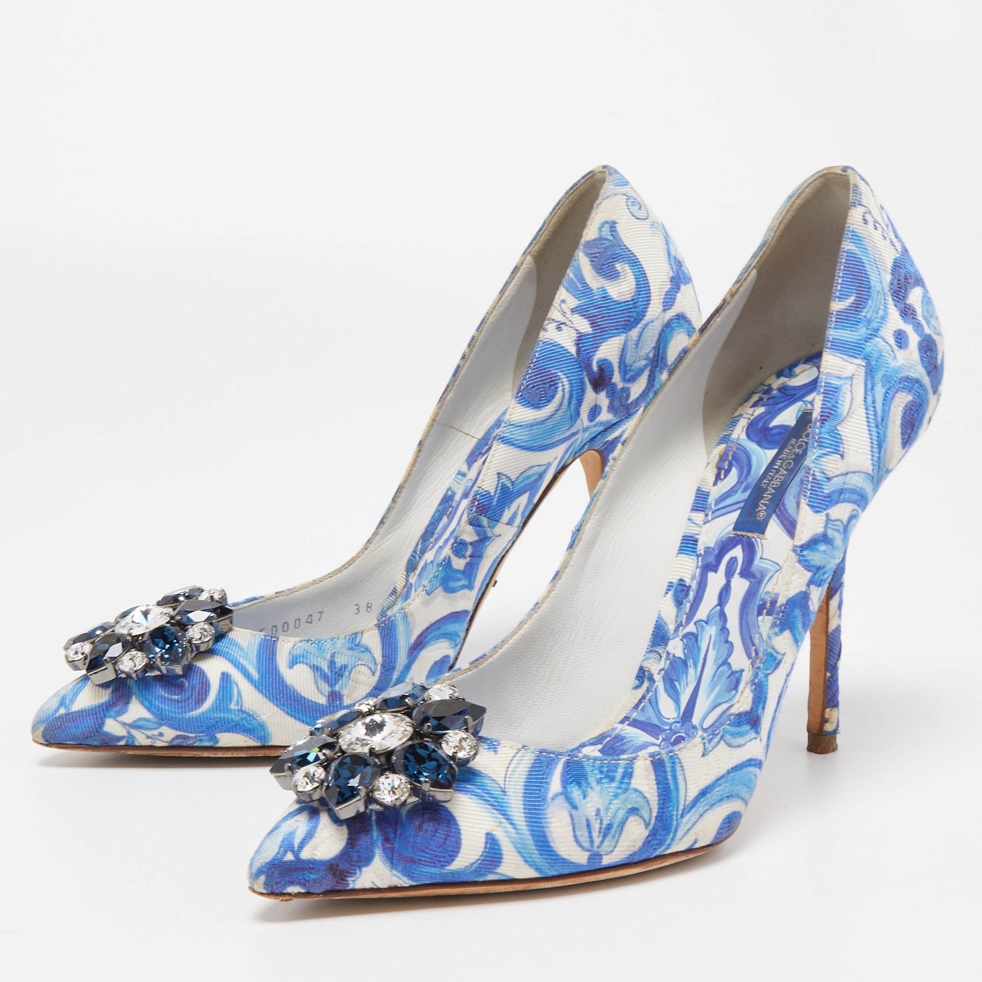 

Dolce & Gabbana Blue Print Brocade Fabric Bellucci Crystal Embellished Pointed Toe Pumps Size